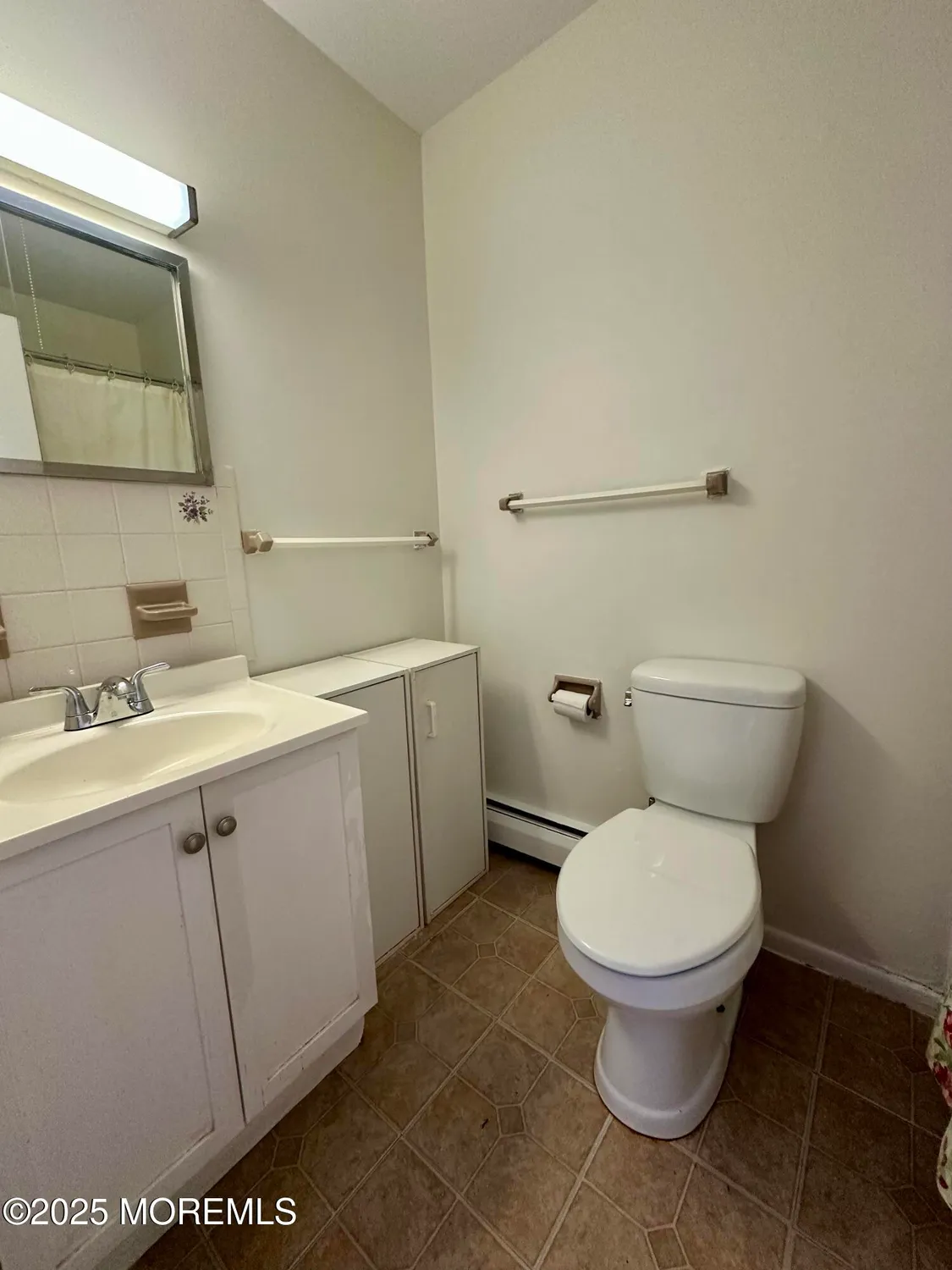 Property Slideshow image 9 of 17 | 10 caribbean ct, Toms River, NJ, 08753