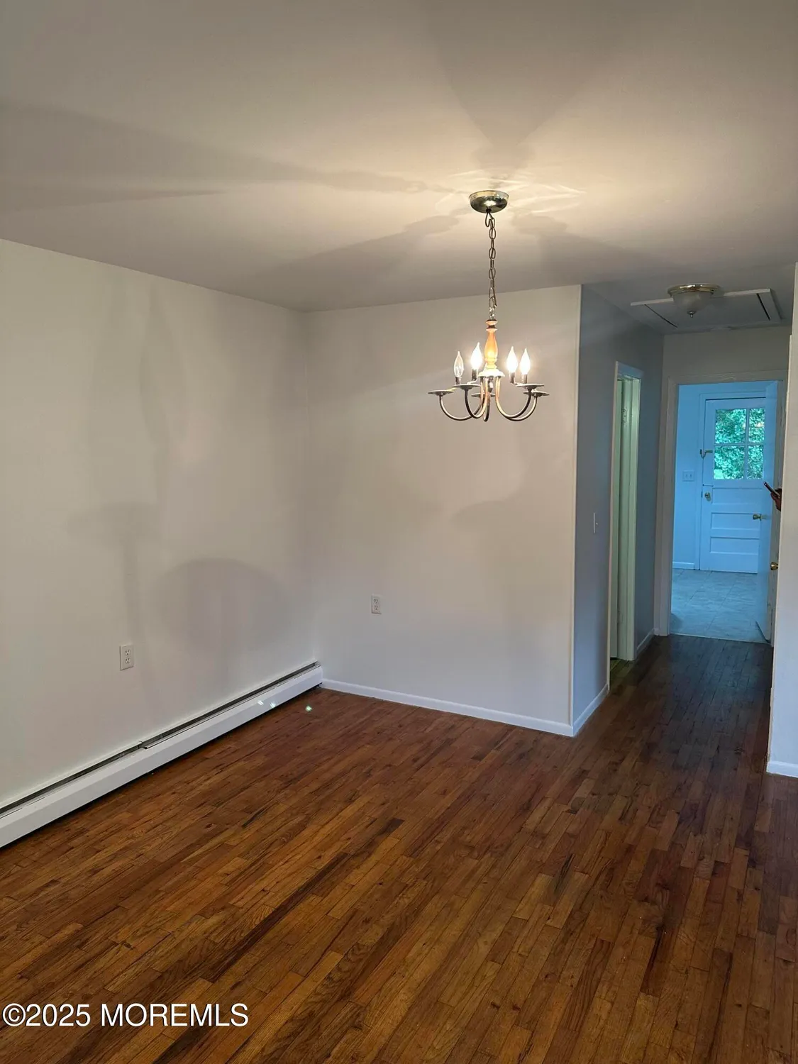 Property Slideshow image 8 of 17 | 10 caribbean ct, Toms River, NJ, 08753