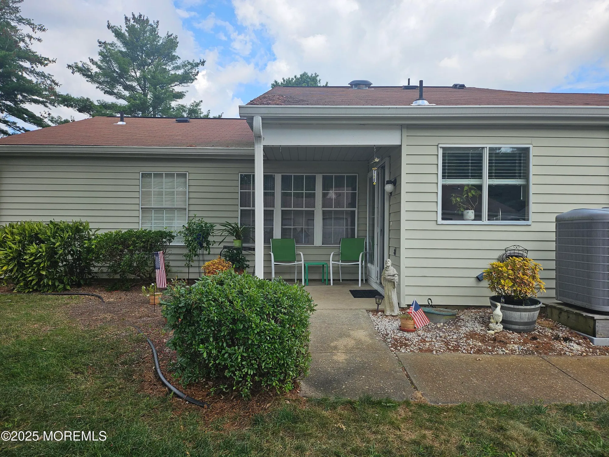 Property Slideshow image 5 of 33 | 490b new castle ct, Manchester, NJ, 08759