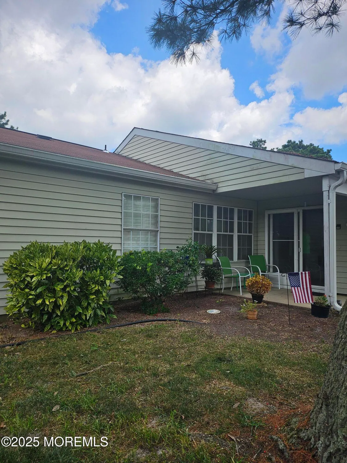 Property Slideshow image 4 of 33 | 490b new castle ct, Manchester, NJ, 08759