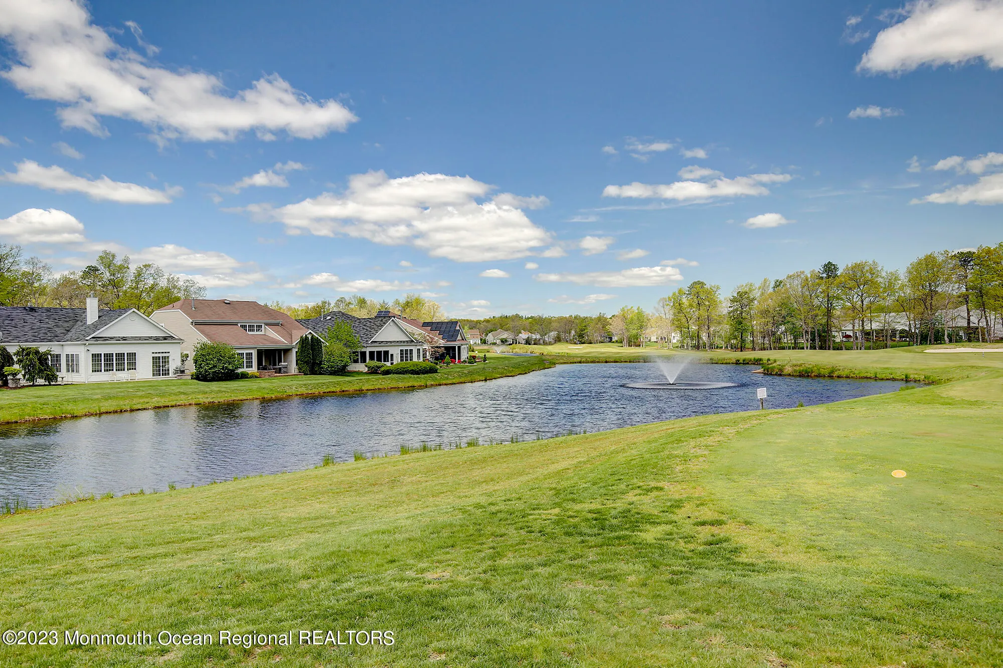 Property Slideshow image 25 of 45 | 34 spyglass dr, Jackson, NJ, 08527