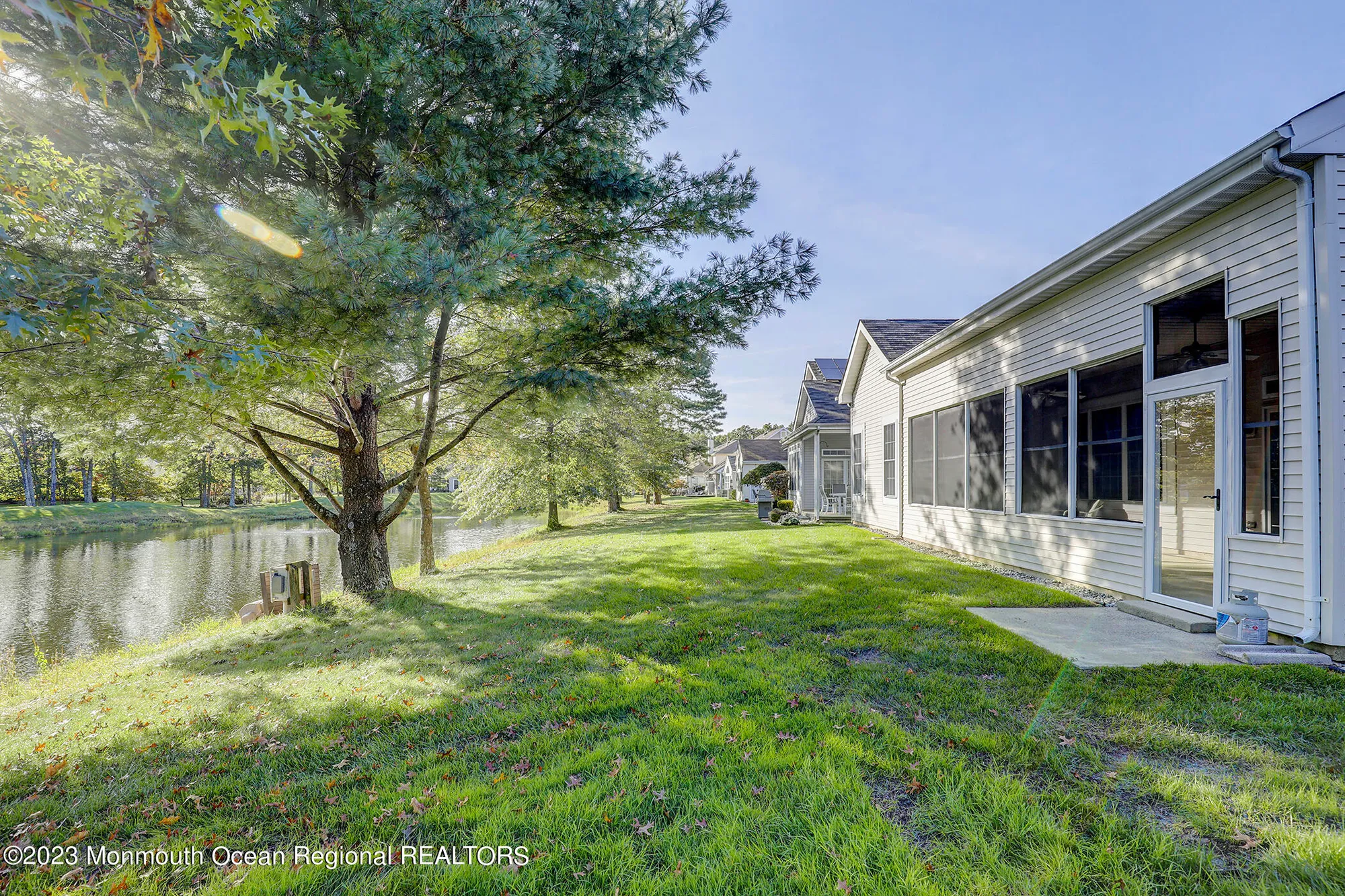 Property Slideshow image 6 of 45 | 34 spyglass dr, Jackson, NJ, 08527