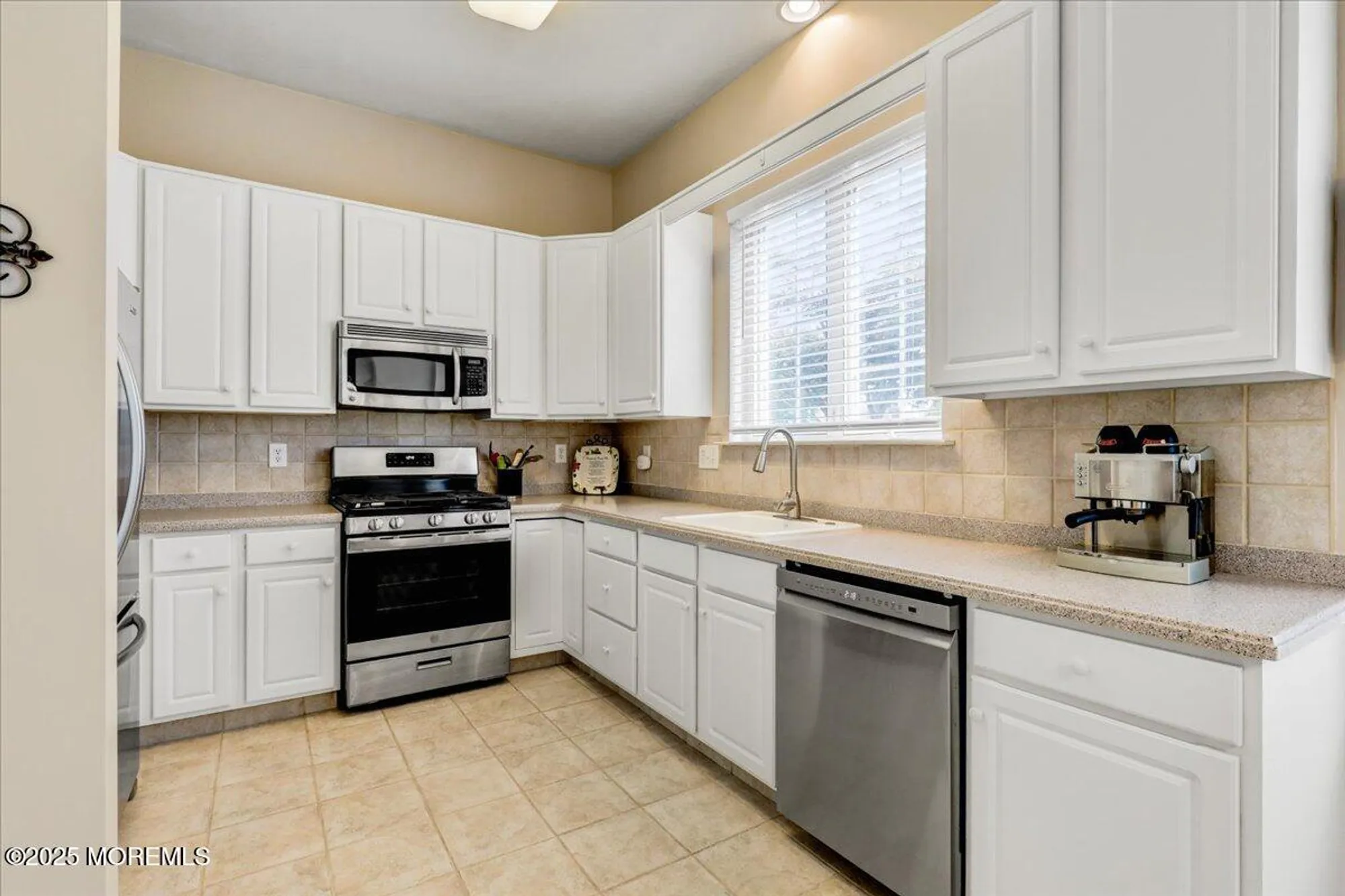 Property Slideshow image 14 of 45 | 34 spyglass dr, Jackson, NJ, 08527