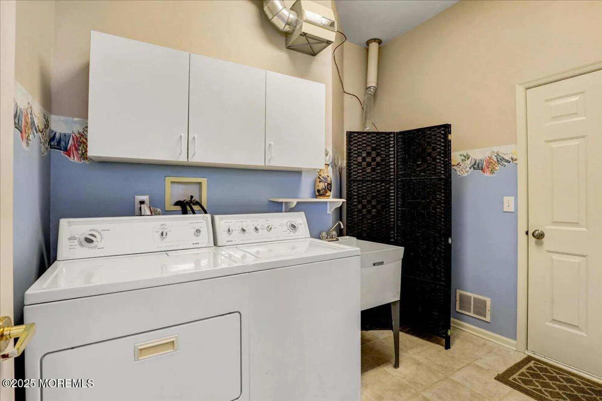 Property Slideshow image 16 of 45 | 34 spyglass dr, Jackson, NJ, 08527