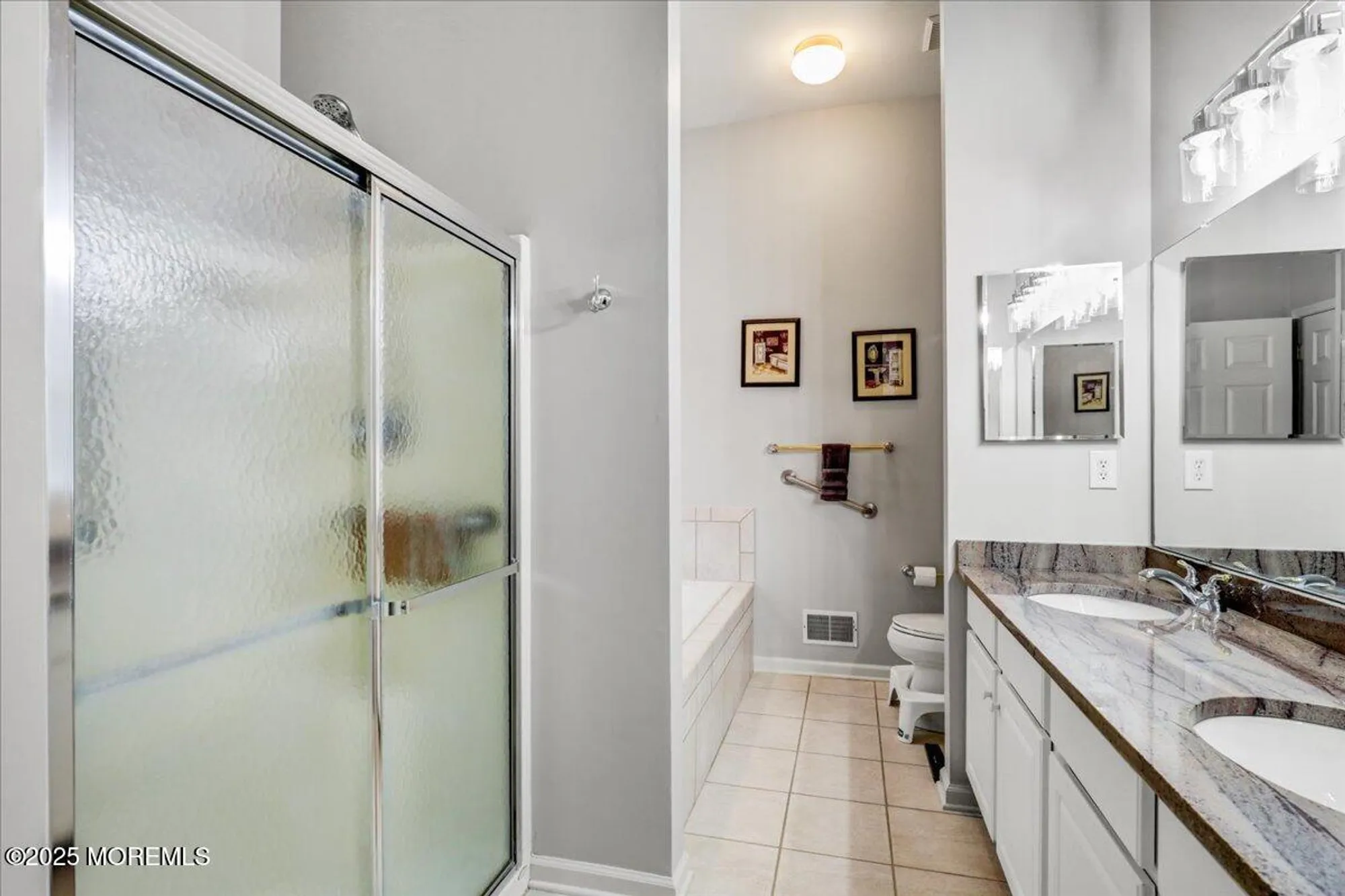 Property Slideshow image 18 of 45 | 34 spyglass dr, Jackson, NJ, 08527