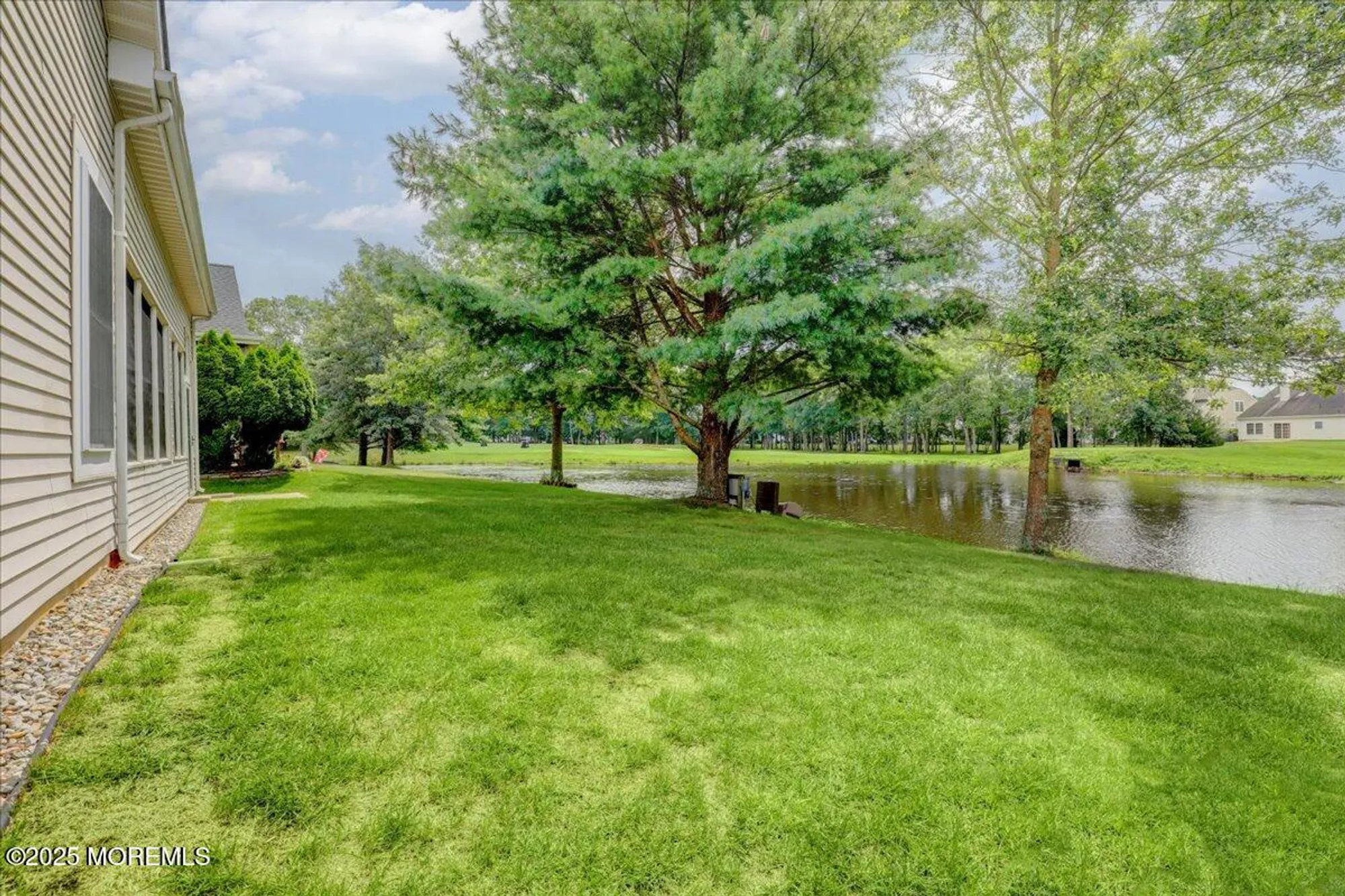 Property Slideshow image 23 of 45 | 34 spyglass dr, Jackson, NJ, 08527