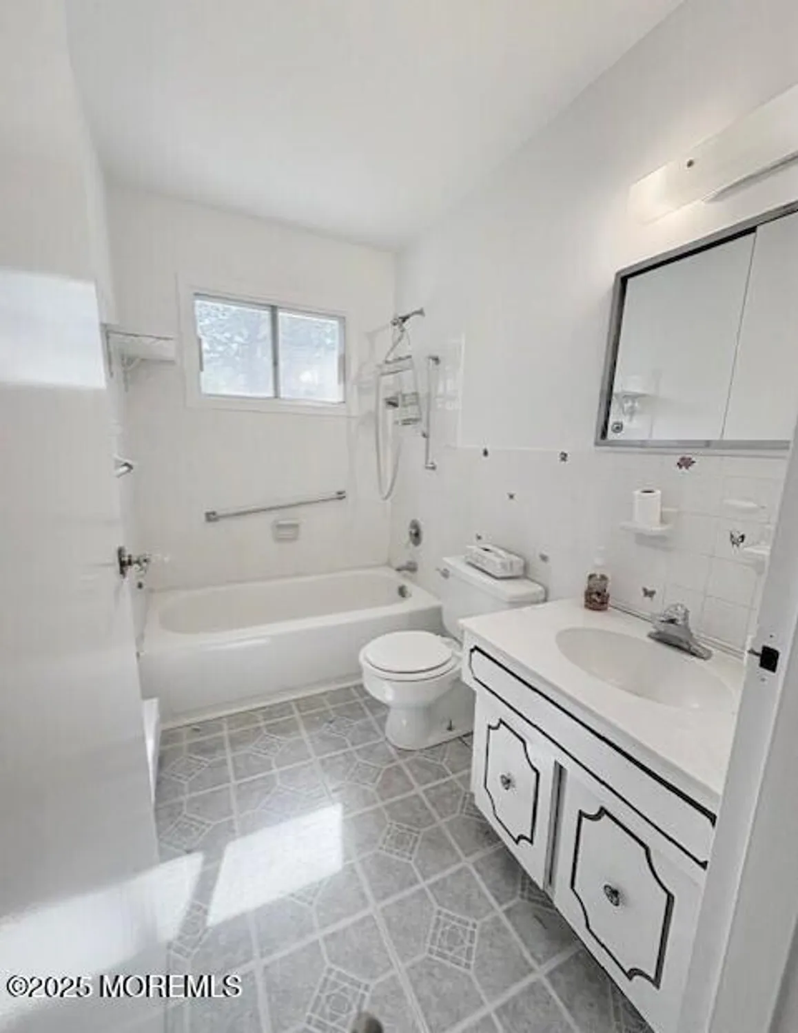 Property Slideshow image 11 of 29 | 5 indiana way, Whiting, NJ, 08759