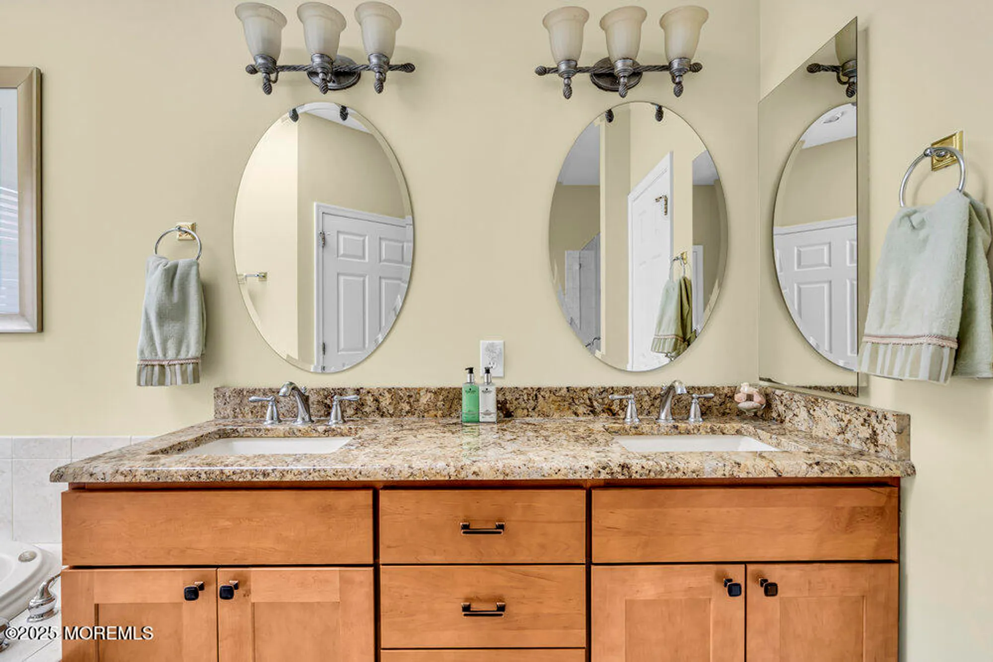 Property Slideshow image 29 of 47 | 11 wycliffe dr, Manchester, NJ, 08759