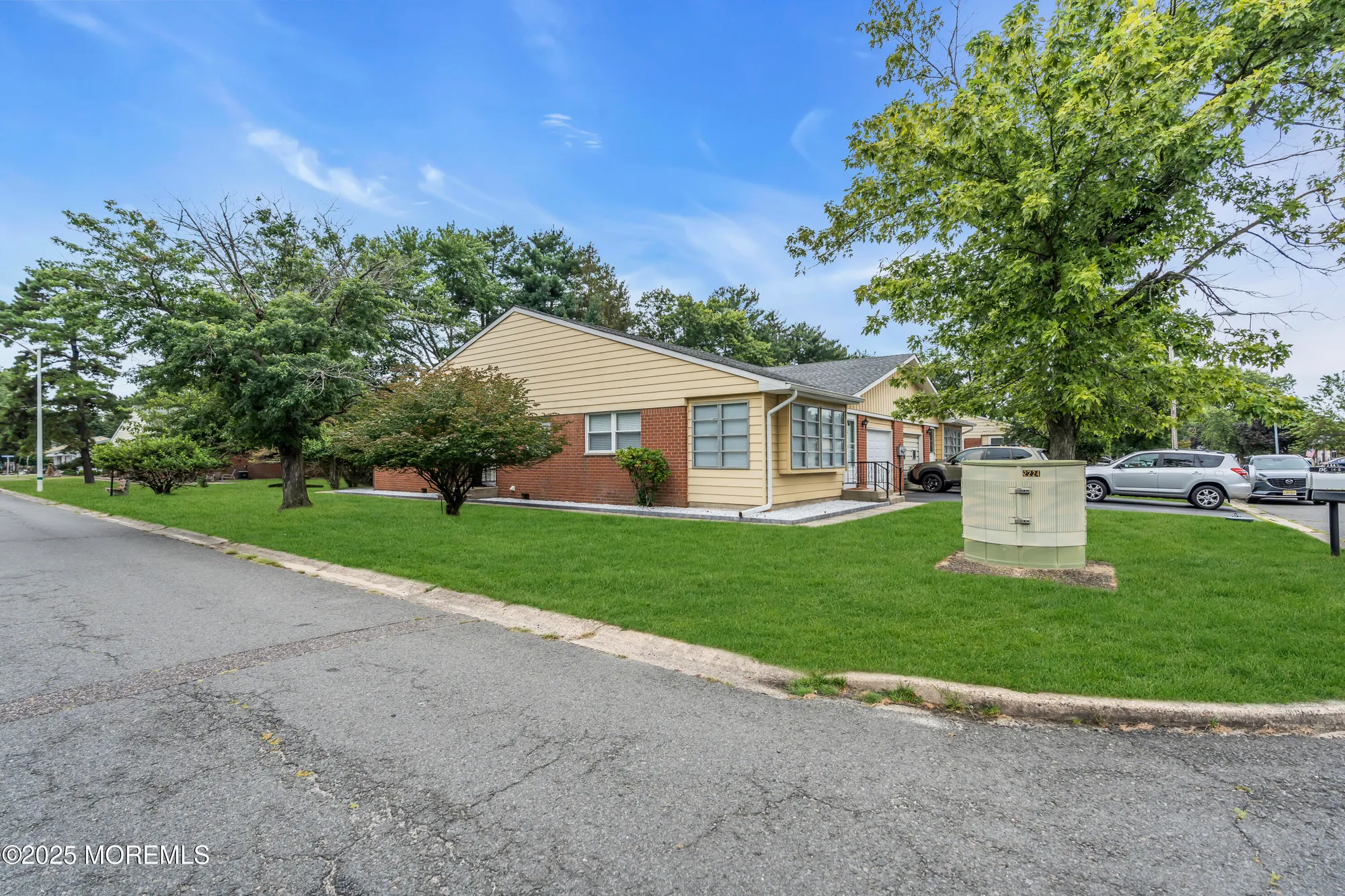 Property Slideshow image 5 of 39 | 14a yorktowne pkwy, Manchester, NJ, 08759