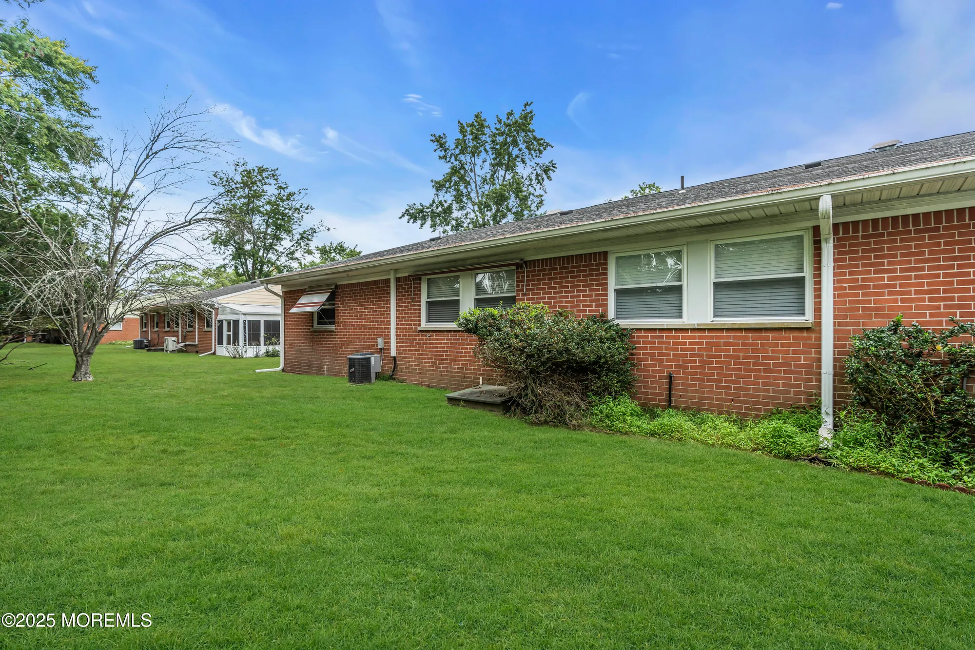 Property Slideshow image 36 of 39 | 14a yorktowne pkwy, Manchester, NJ, 08759