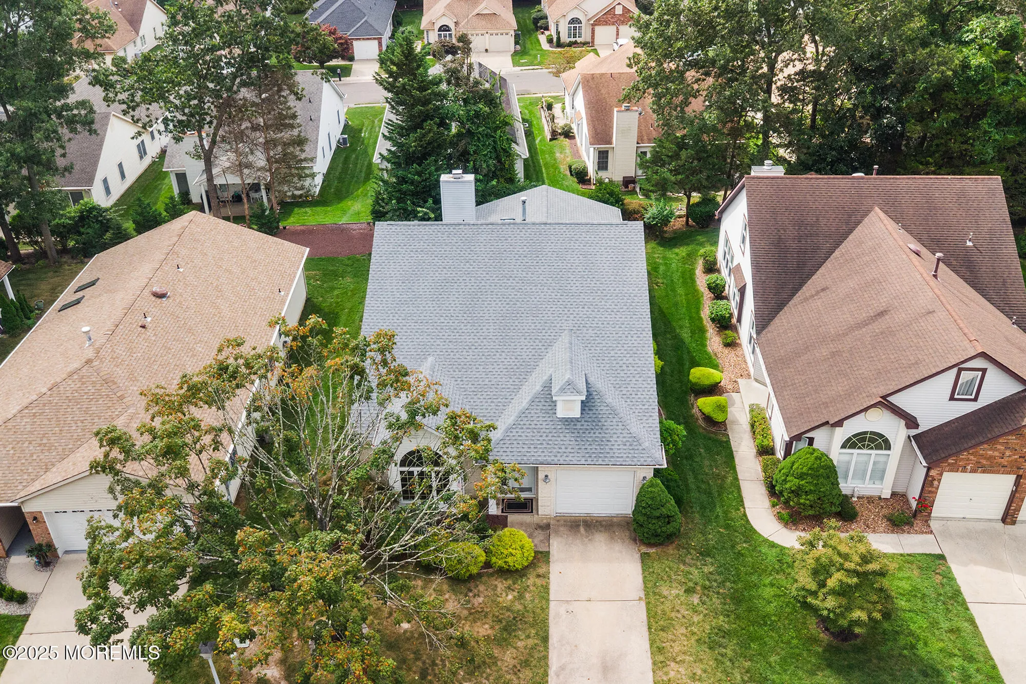 Property Slideshow image 4 of 42 | 1453 forelle ln, Toms River, NJ, 08755