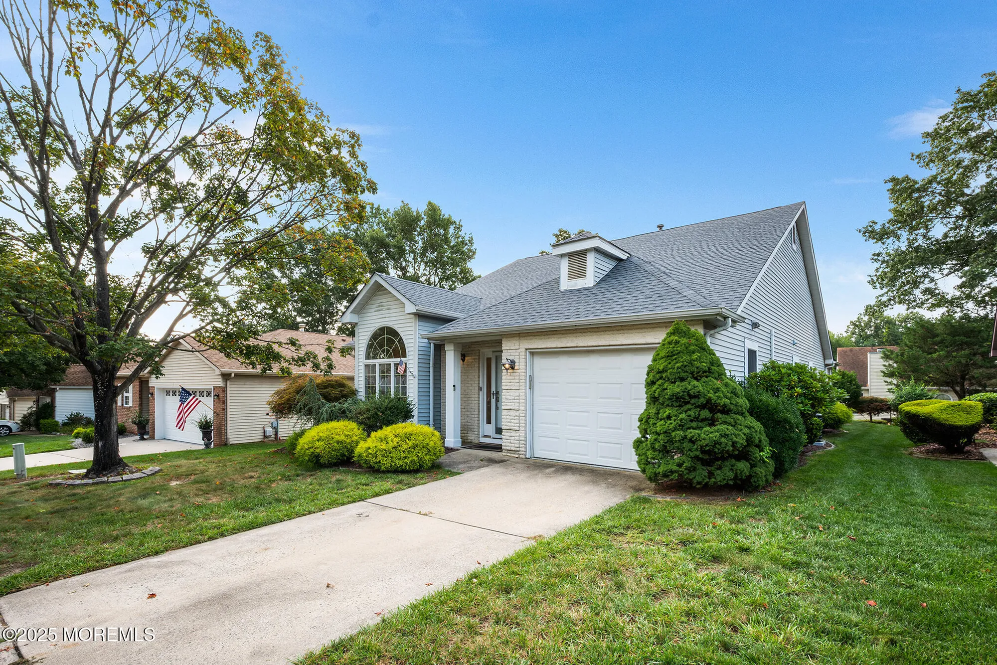 Property Slideshow image 6 of 42 | 1453 forelle ln, Toms River, NJ, 08755