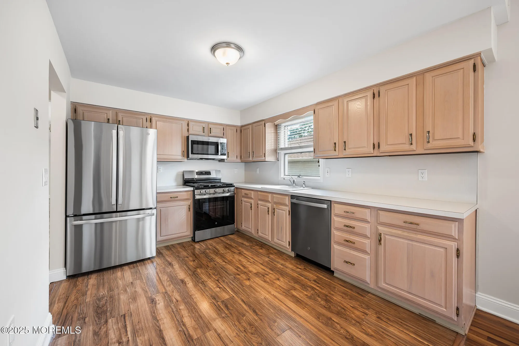 Property Slideshow image 16 of 42 | 1453 forelle ln, Toms River, NJ, 08755