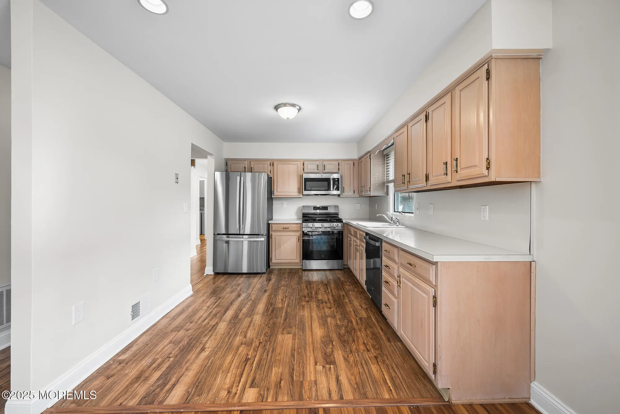 Property Slideshow image 17 of 42 | 1453 forelle ln, Toms River, NJ, 08755