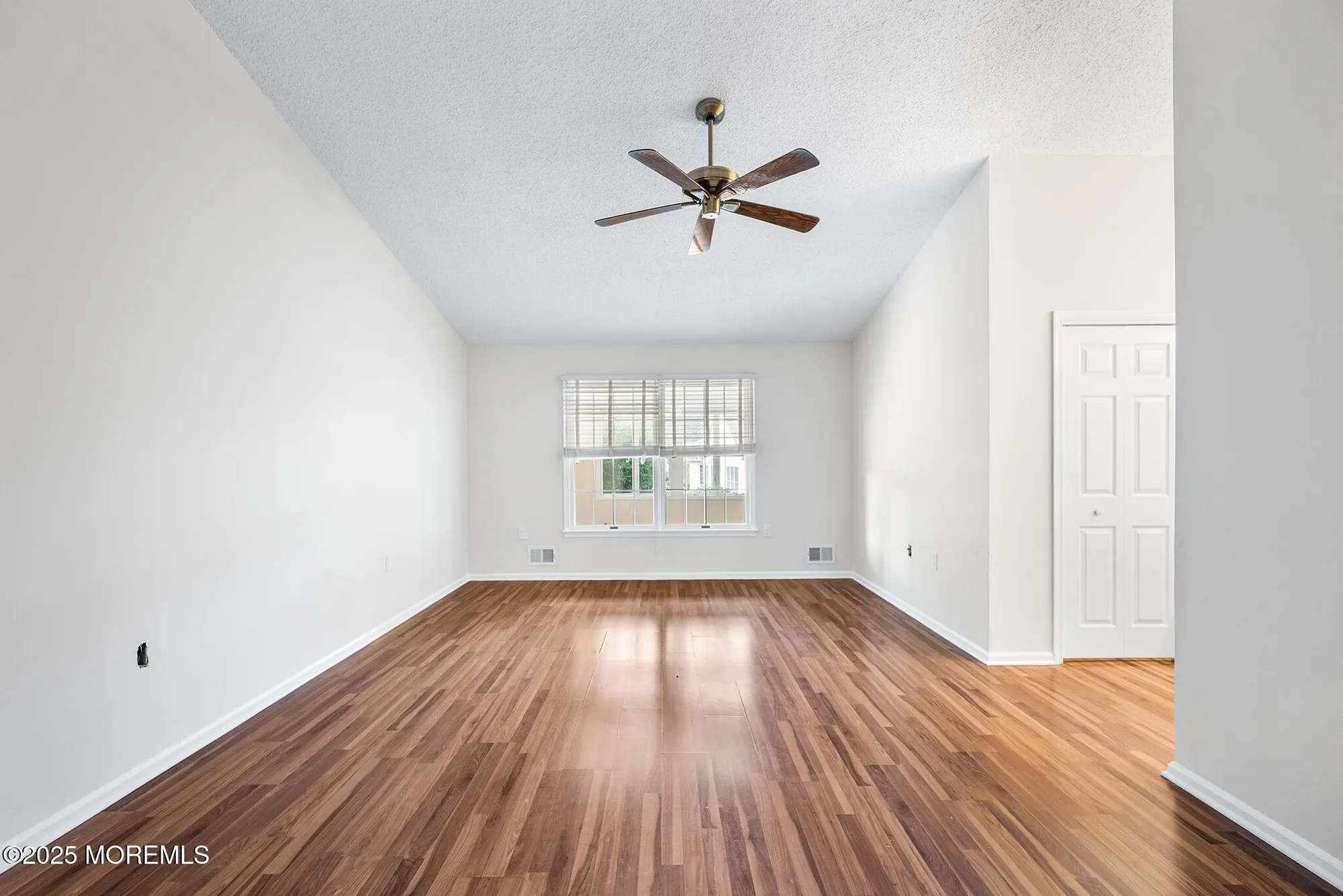 Property Slideshow image 27 of 42 | 1453 forelle ln, Toms River, NJ, 08755