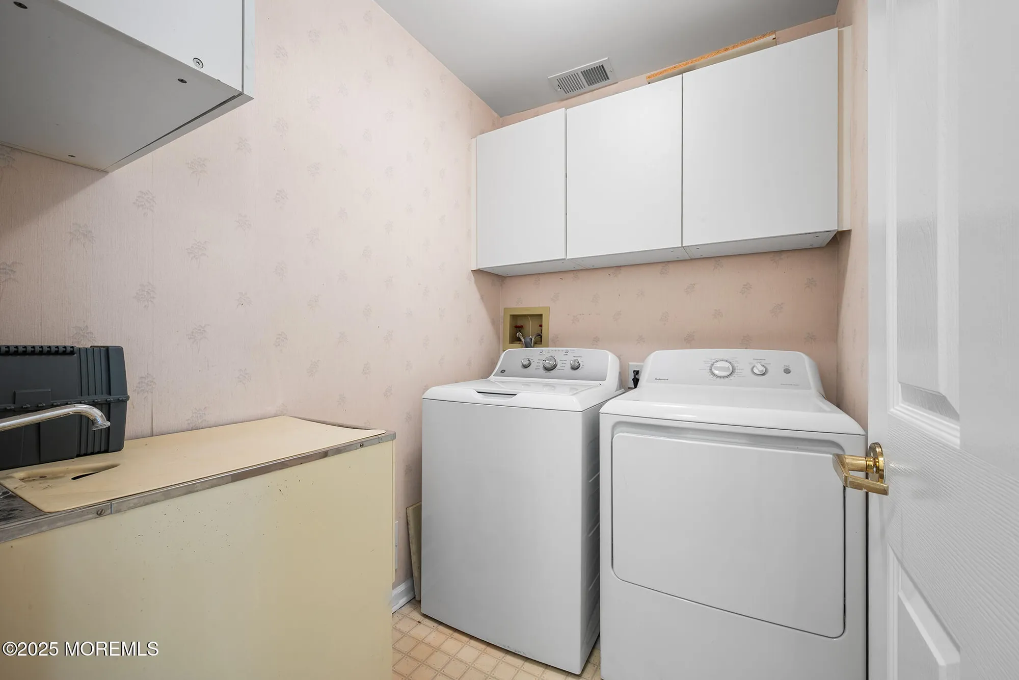 Property Slideshow image 35 of 42 | 1453 forelle ln, Toms River, NJ, 08755