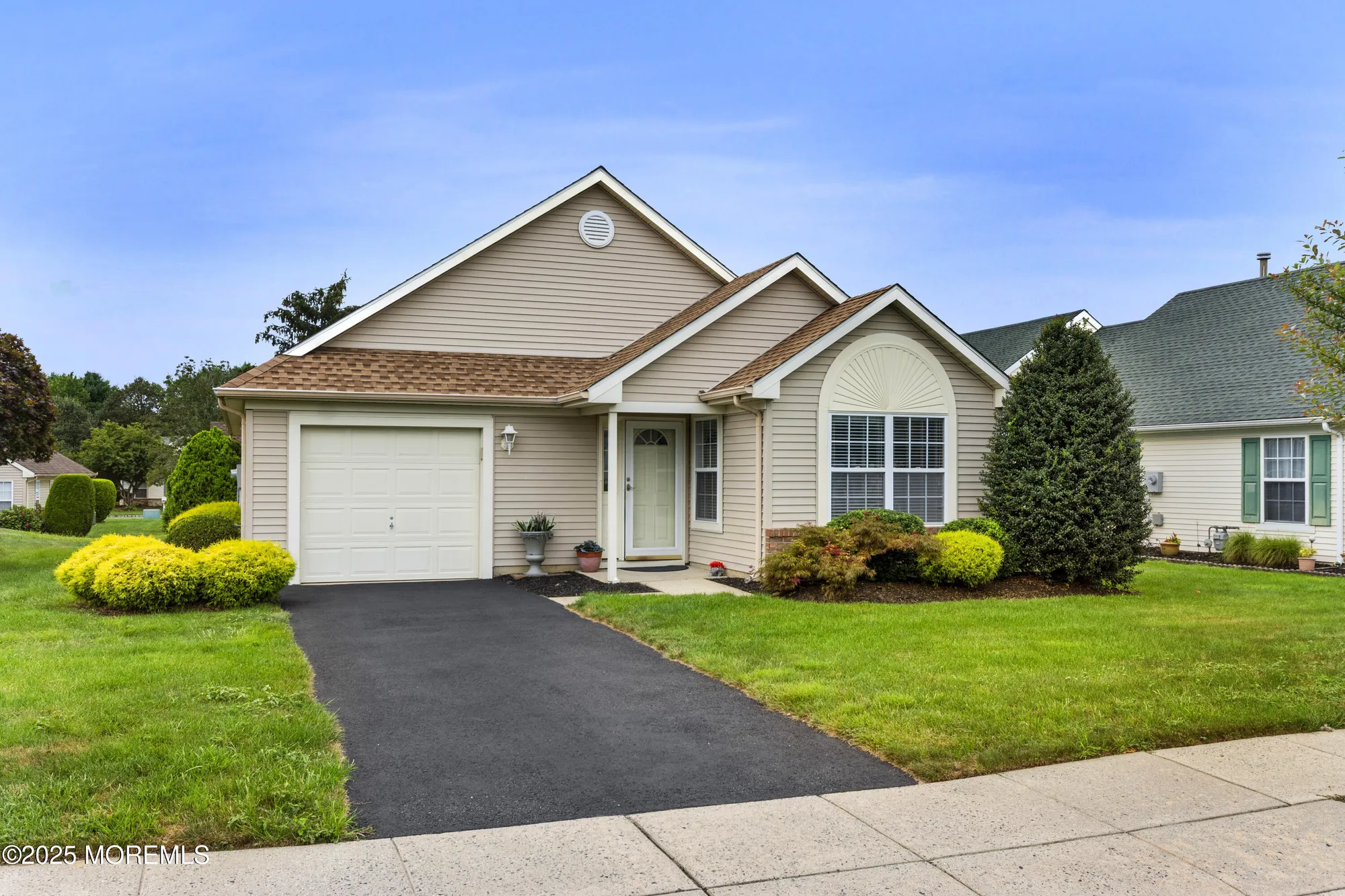 Property Slideshow image 2 of 35 | 2664 silver hill ln, Toms River, NJ, 08755