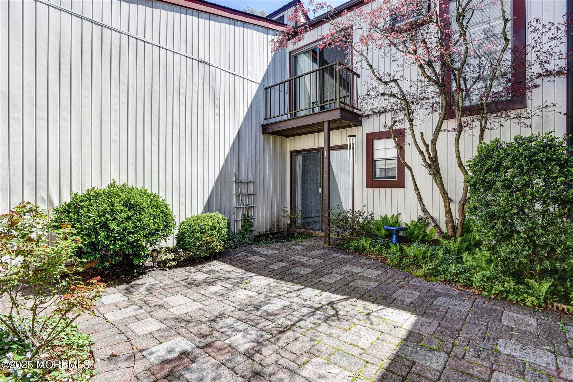 Property Slideshow image 23 of 29 | 55 cheshire sq, Little Silver, NJ, 07739