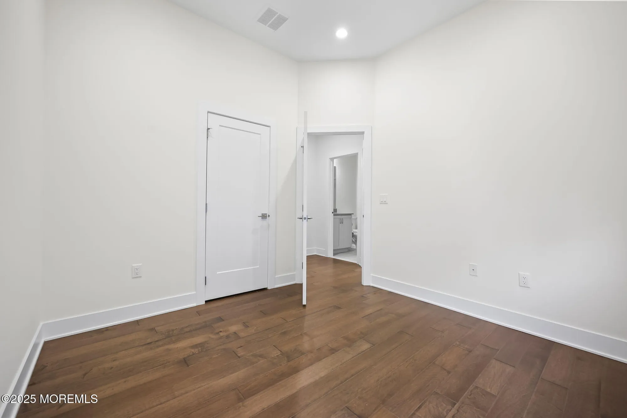 Property Slideshow image 26 of 41 | 5 scarlett ter, Manalapan, NJ, 07726