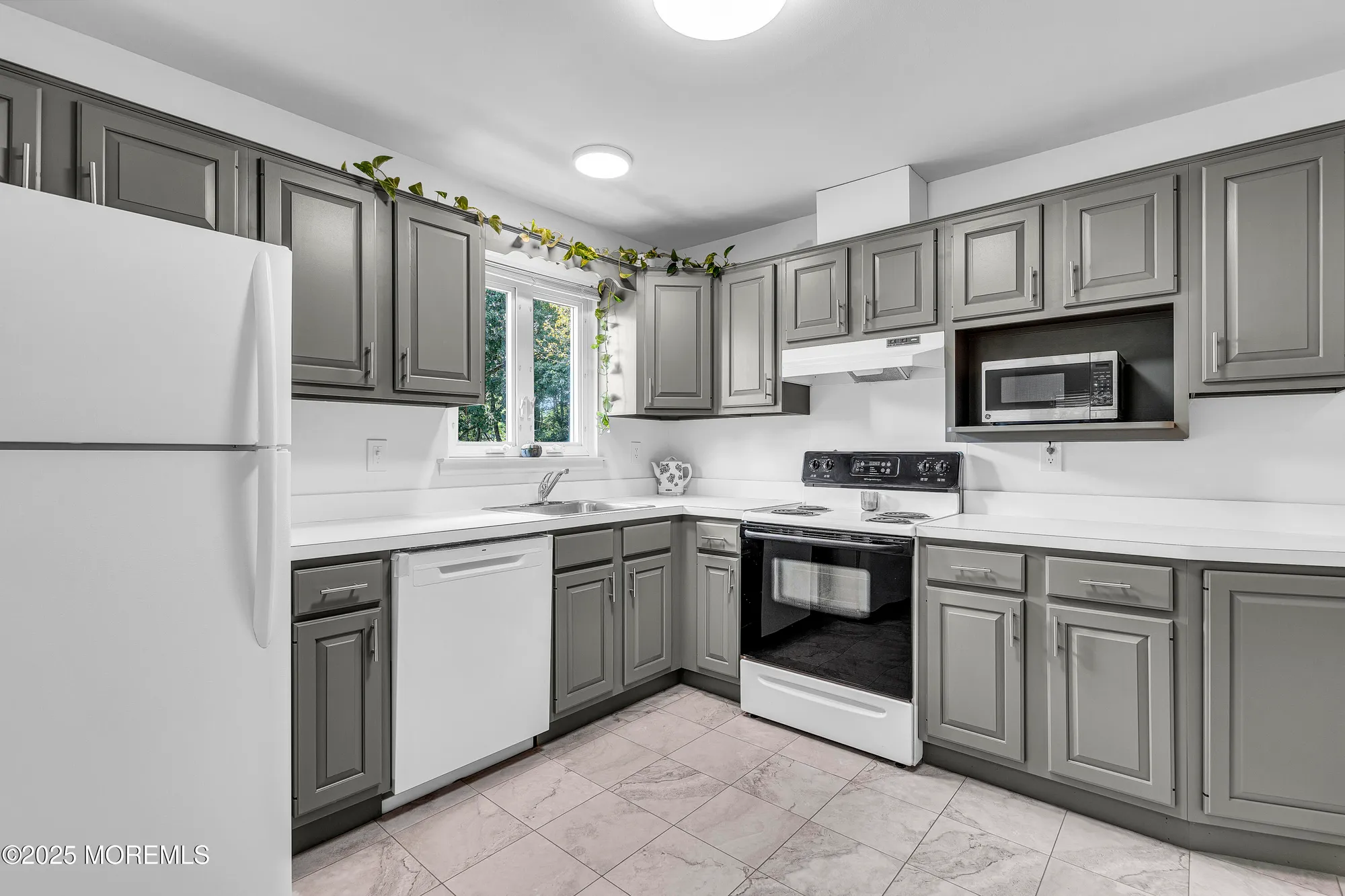 Property Slideshow image 18 of 33 | 614 willow ln a, Whiting, NJ, 08759