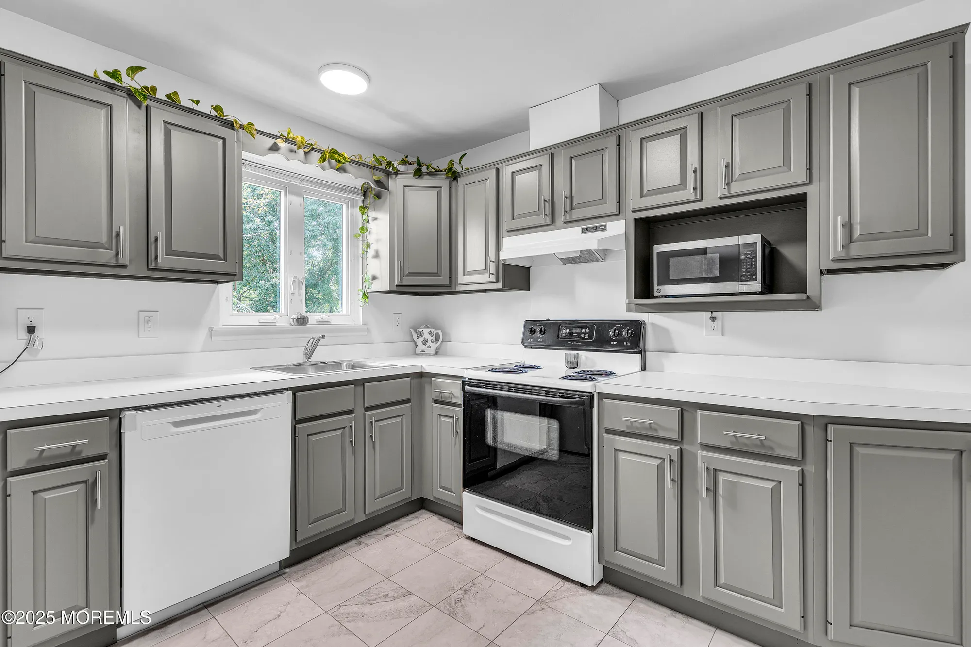 Property Slideshow image 19 of 33 | 614 willow ln a, Whiting, NJ, 08759