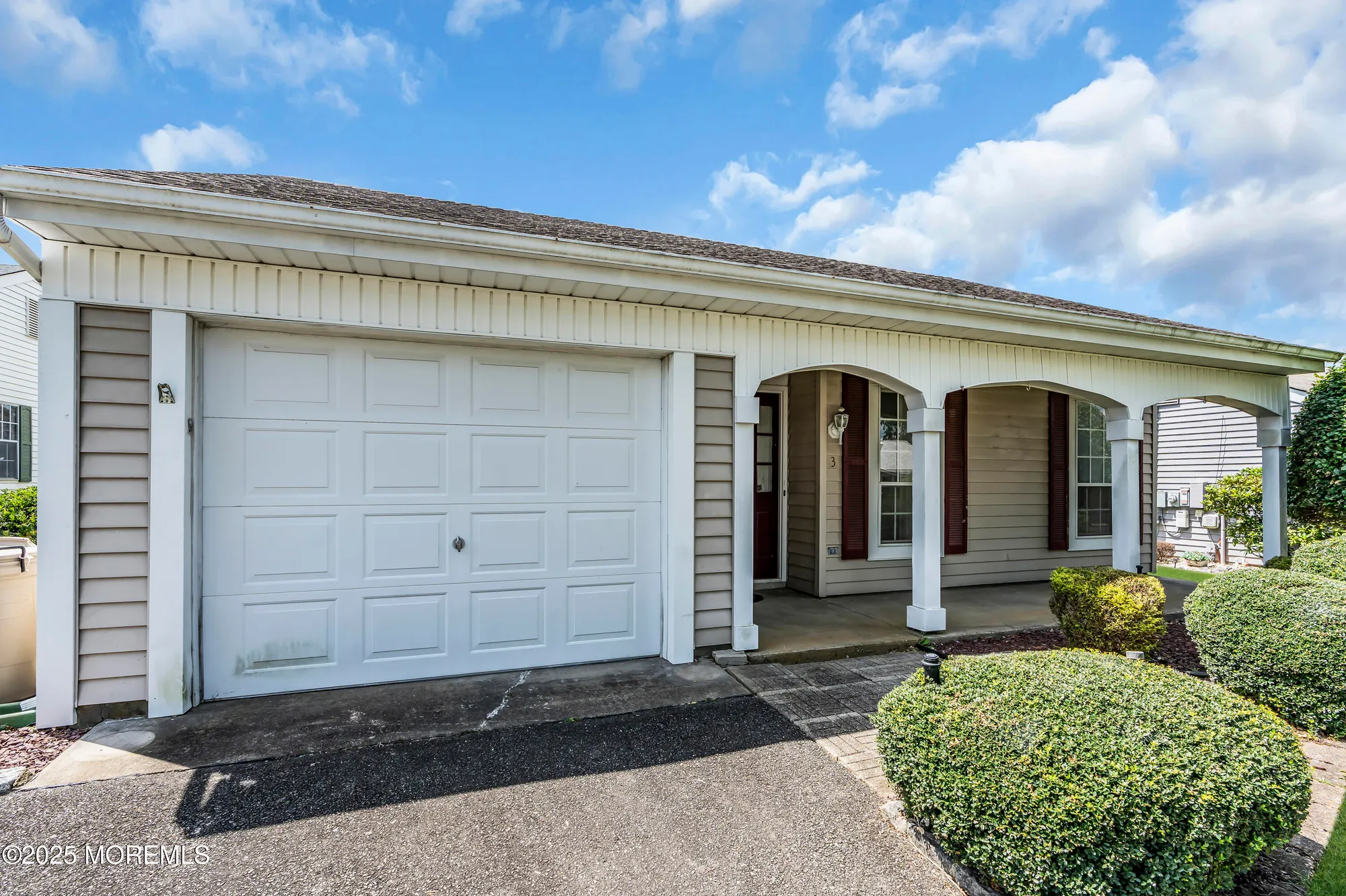 Property Slideshow image 3 of 39 | 3 weybridge pl, Manchester, NJ, 08759