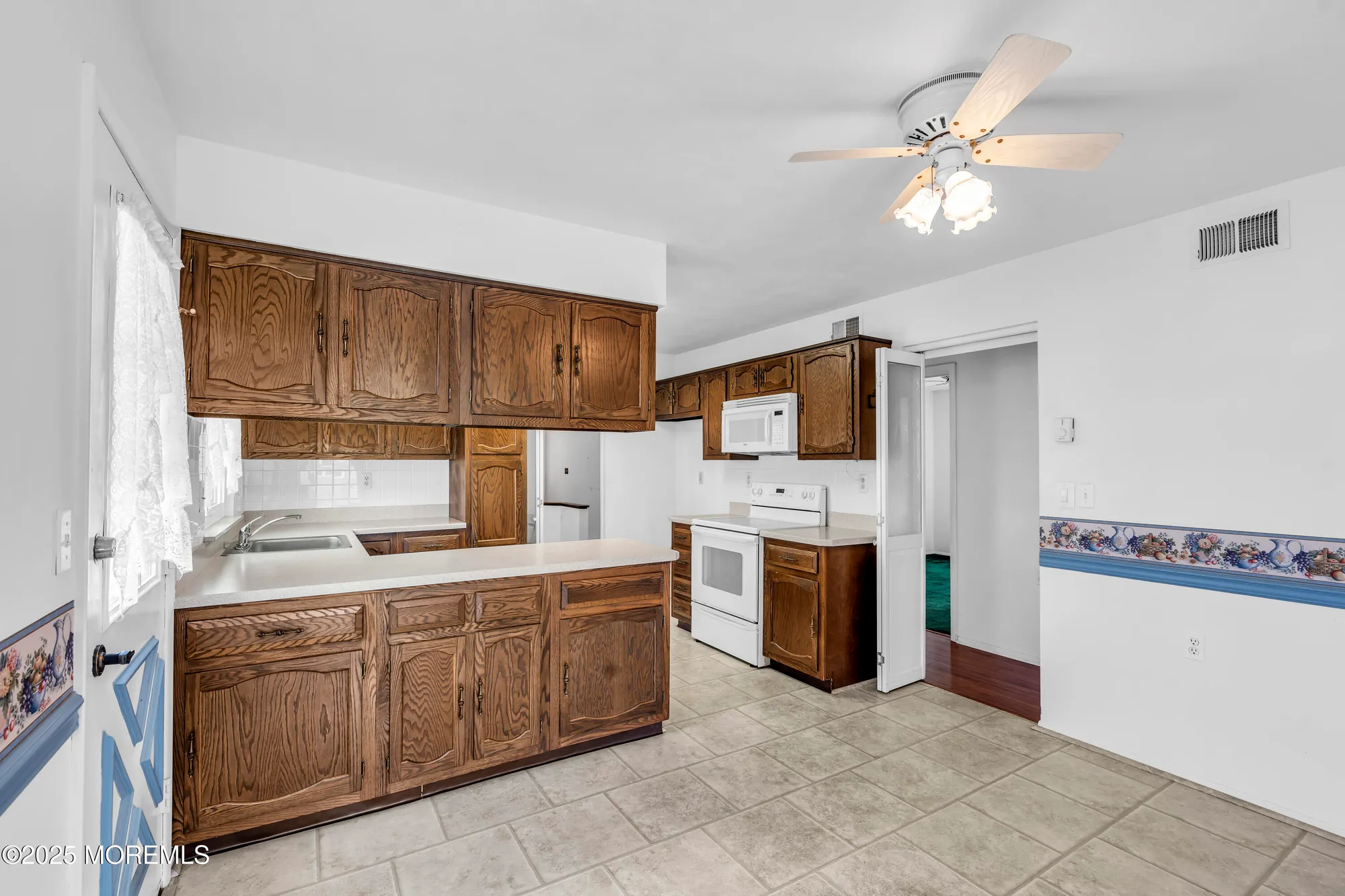 Property Slideshow image 20 of 39 | 3 weybridge pl, Manchester, NJ, 08759