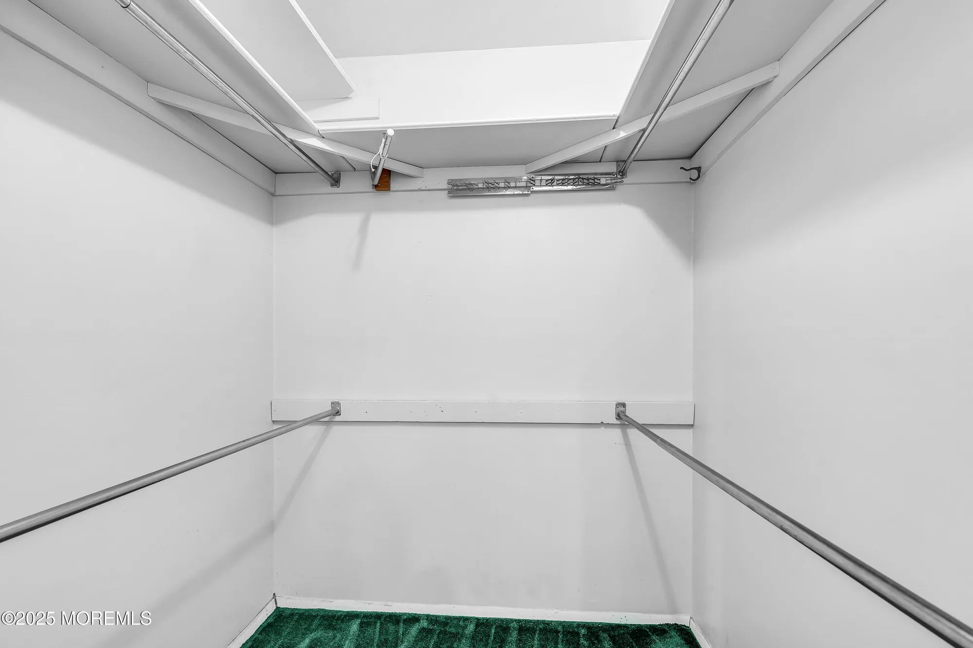 Property Slideshow image 26 of 39 | 3 weybridge pl, Manchester, NJ, 08759