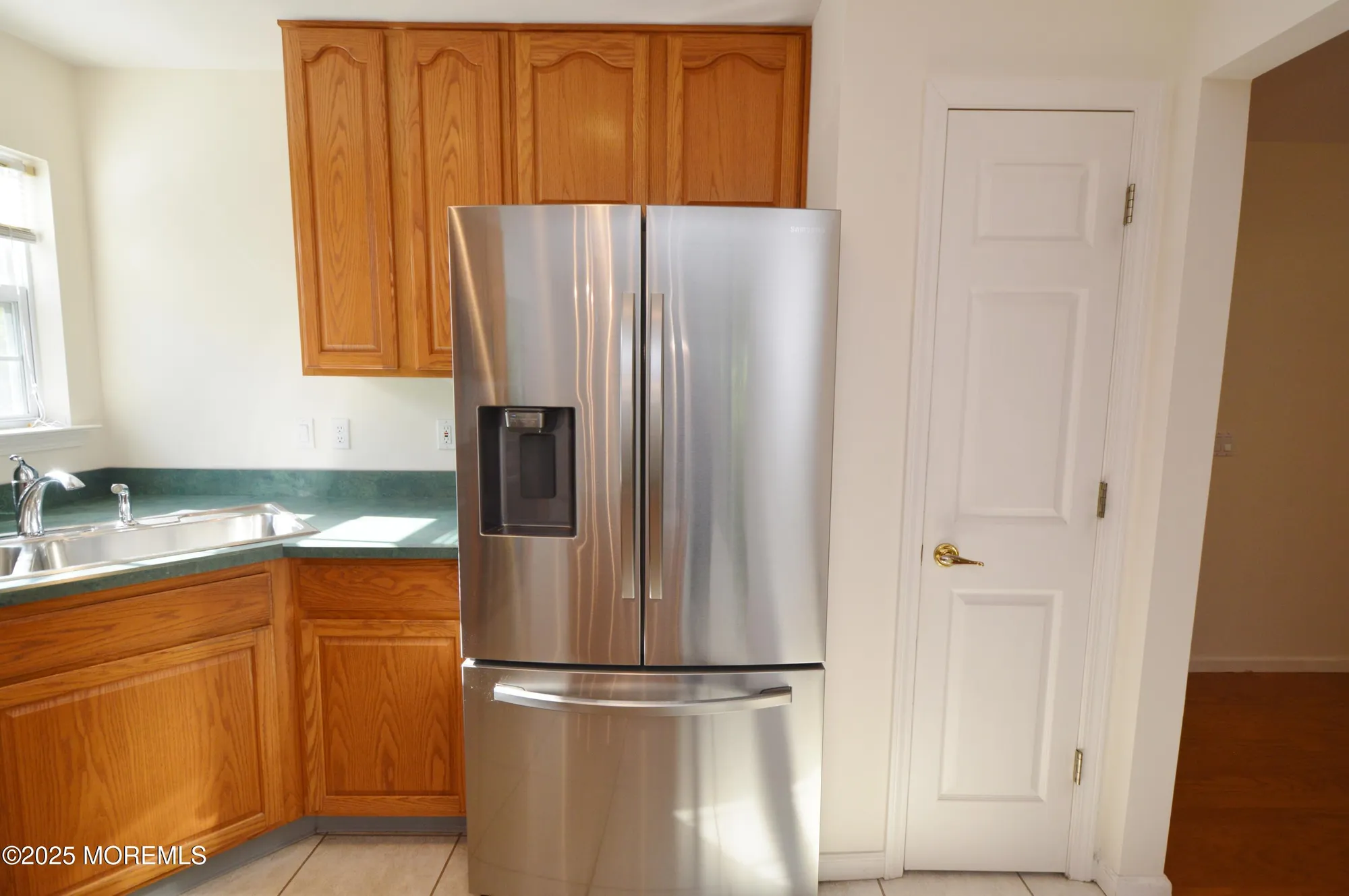 Property Slideshow image 14 of 59 | 2976 fieldcrest ln, Toms River, NJ, 08755