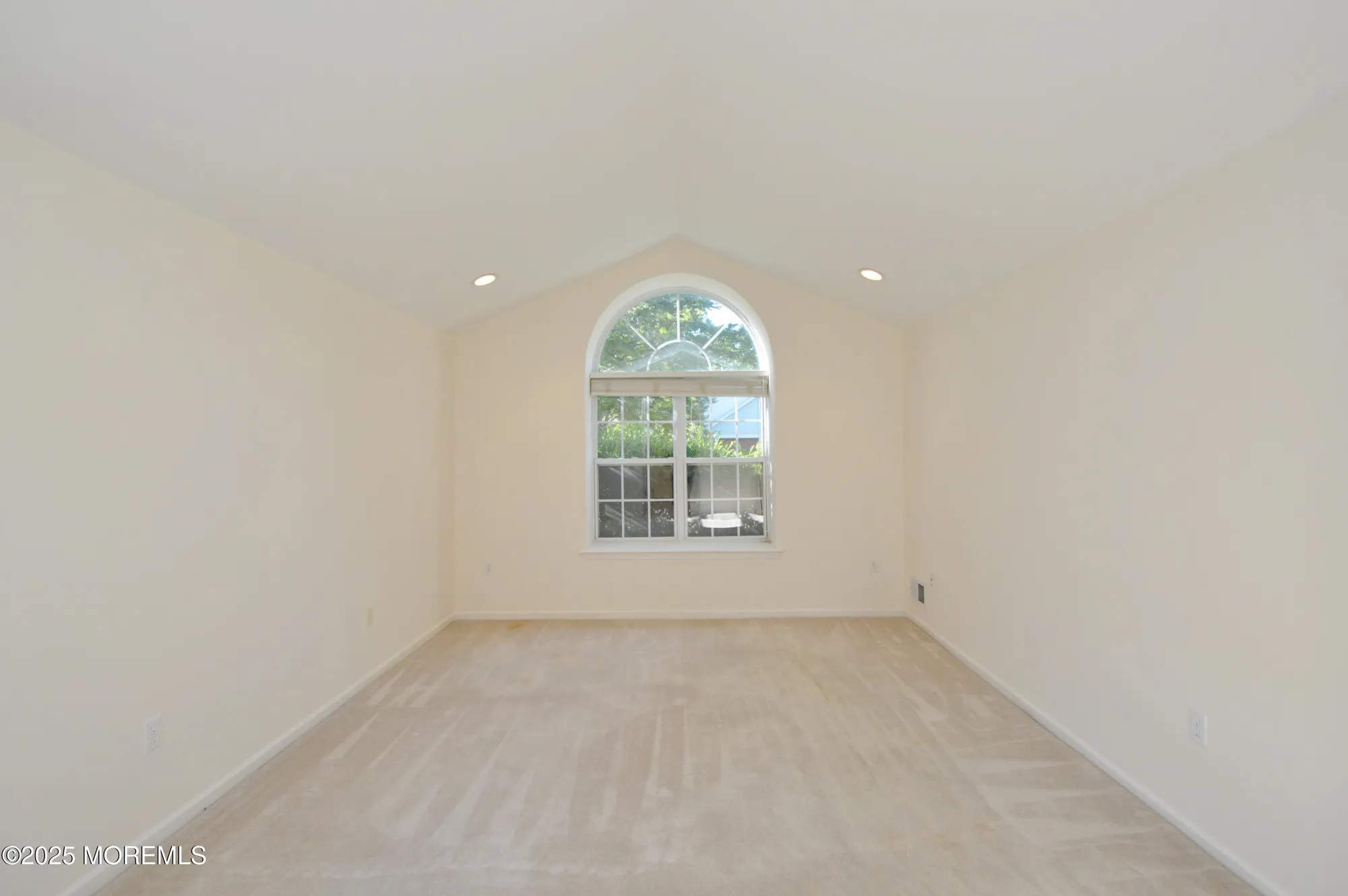 Property Slideshow image 25 of 59 | 2976 fieldcrest ln, Toms River, NJ, 08755