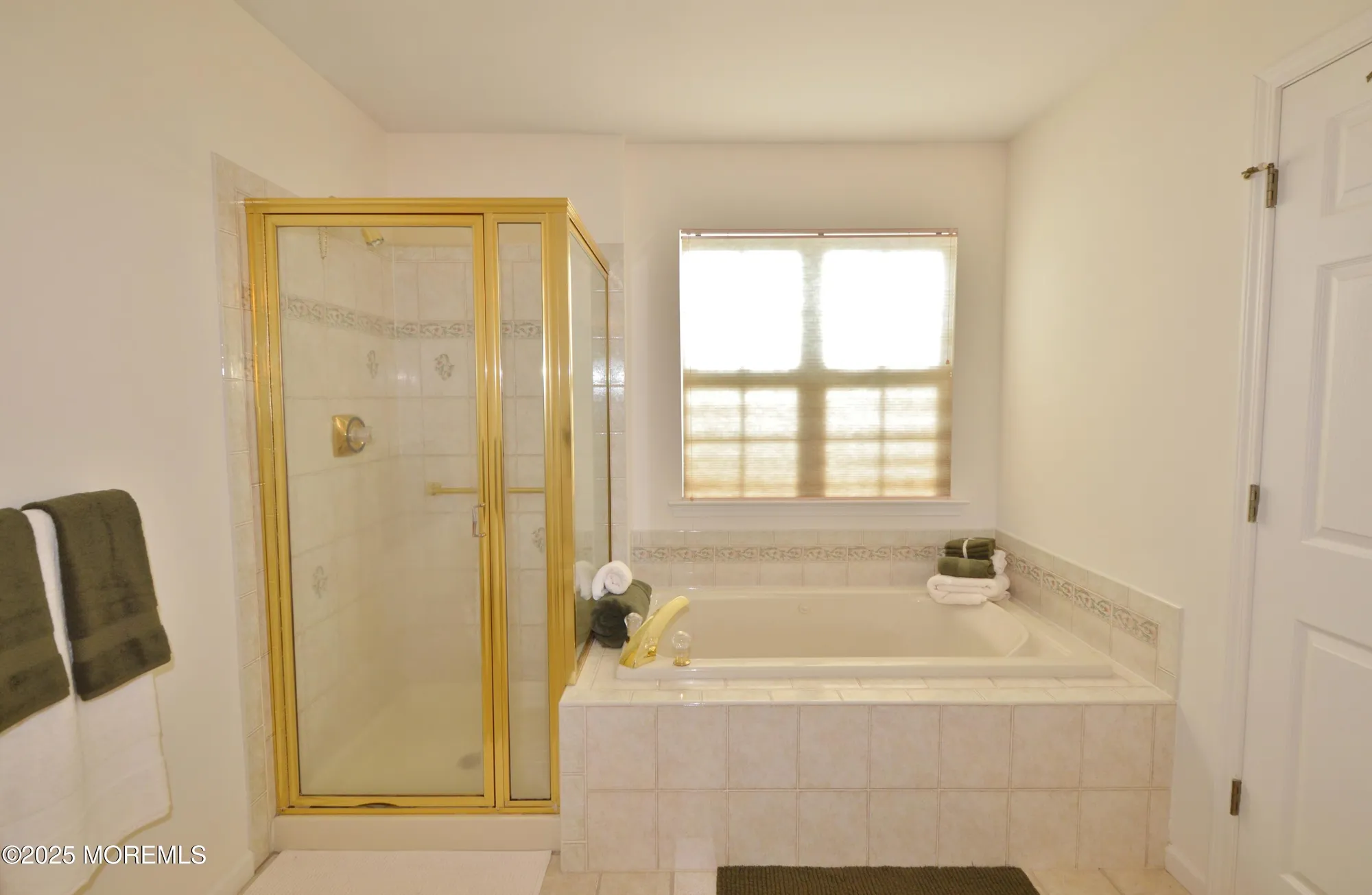 Property Slideshow image 31 of 59 | 2976 fieldcrest ln, Toms River, NJ, 08755