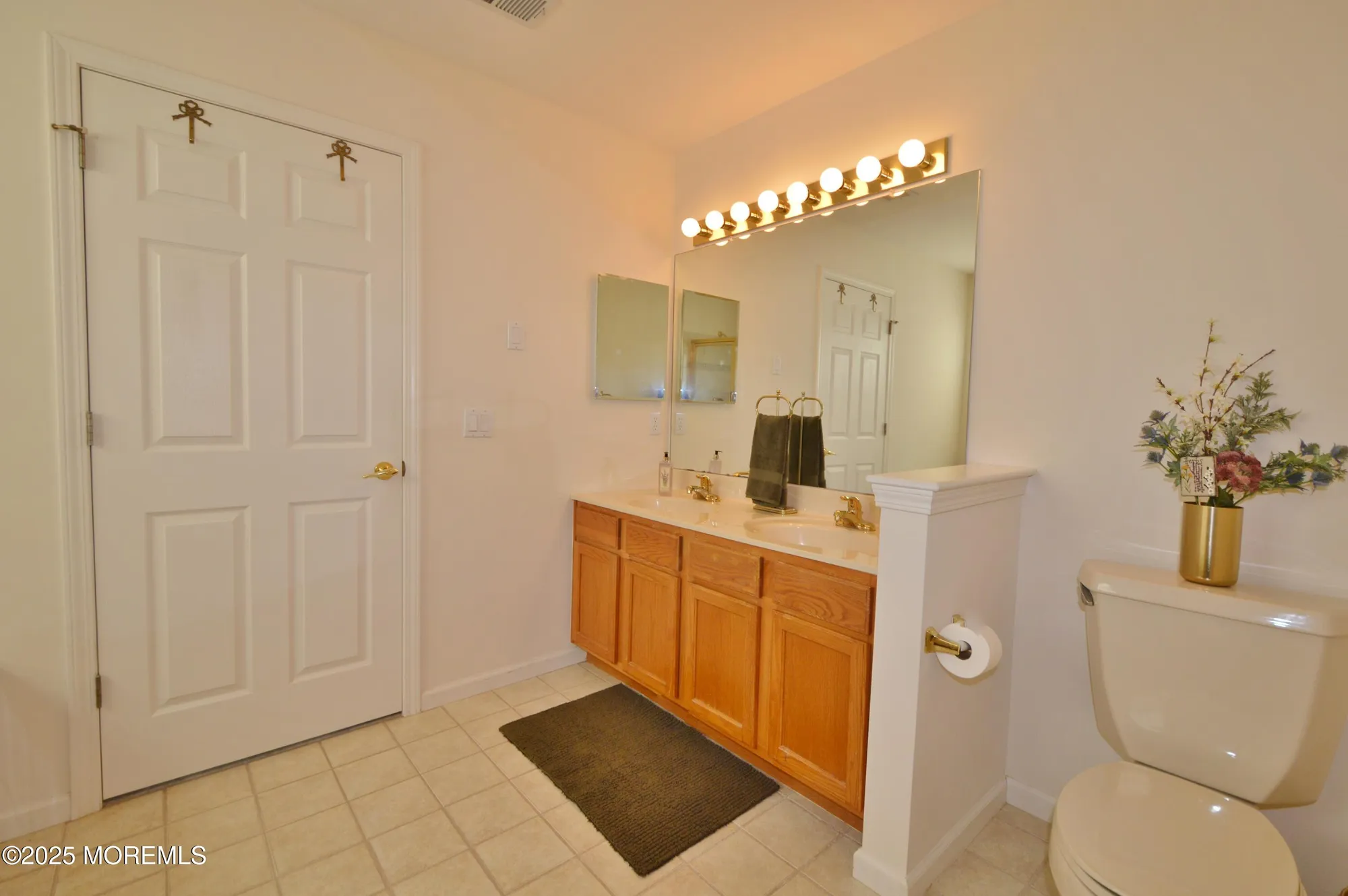 Property Slideshow image 30 of 59 | 2976 fieldcrest ln, Toms River, NJ, 08755