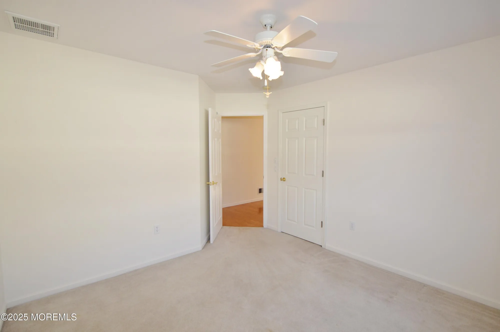 Property Slideshow image 35 of 59 | 2976 fieldcrest ln, Toms River, NJ, 08755