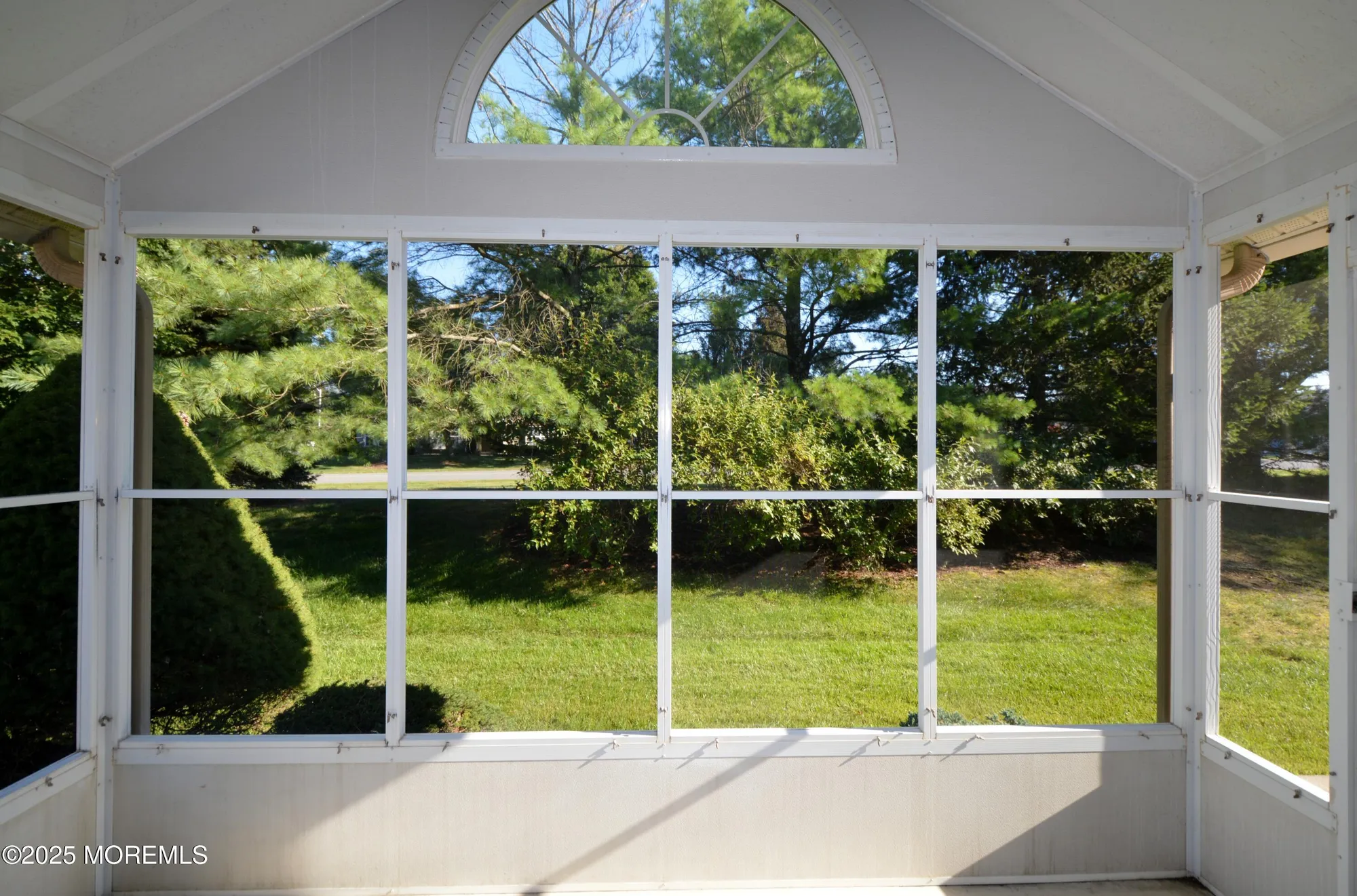 Property Slideshow image 41 of 59 | 2976 fieldcrest ln, Toms River, NJ, 08755