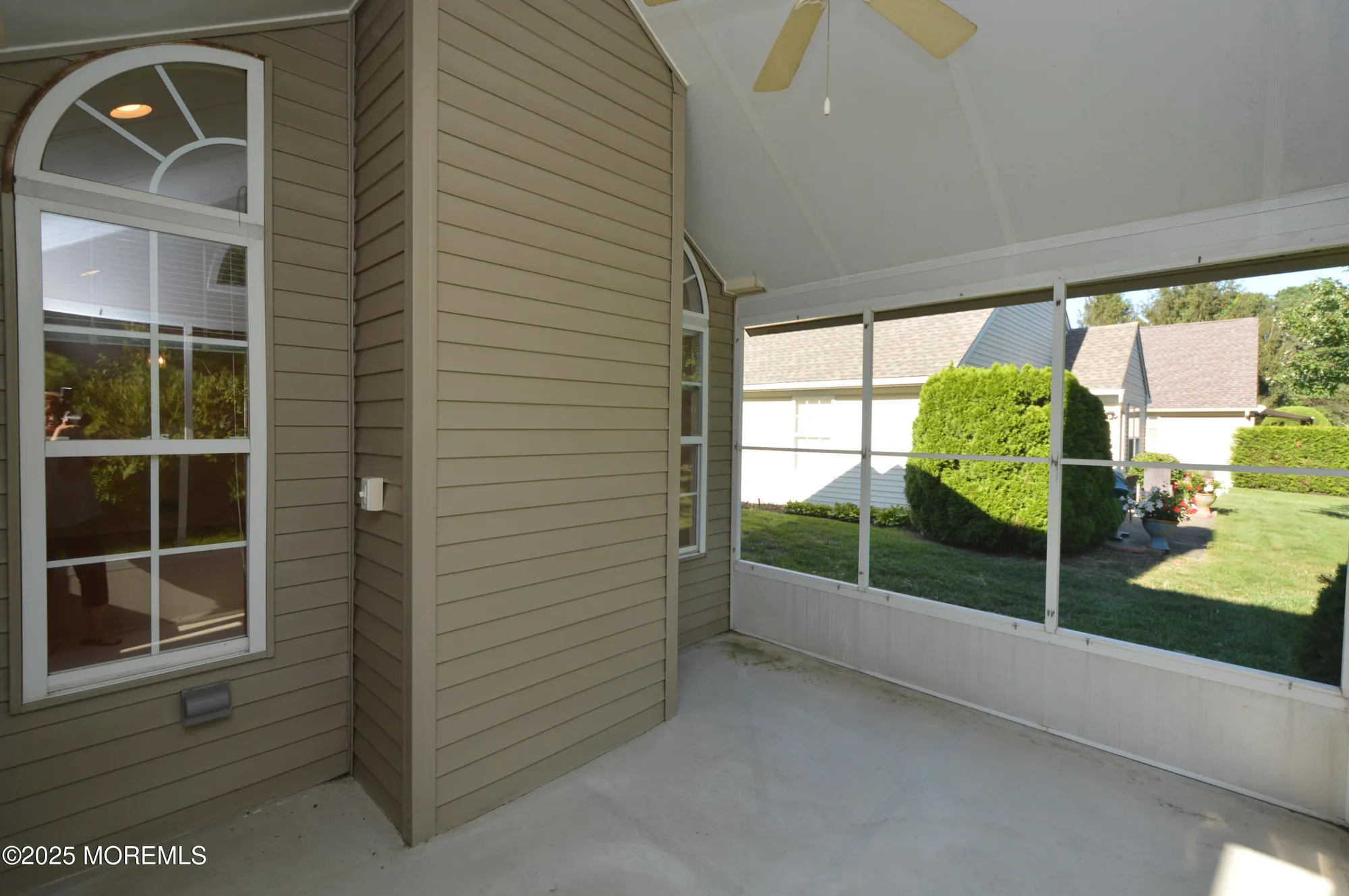 Property Slideshow image 44 of 59 | 2976 fieldcrest ln, Toms River, NJ, 08755