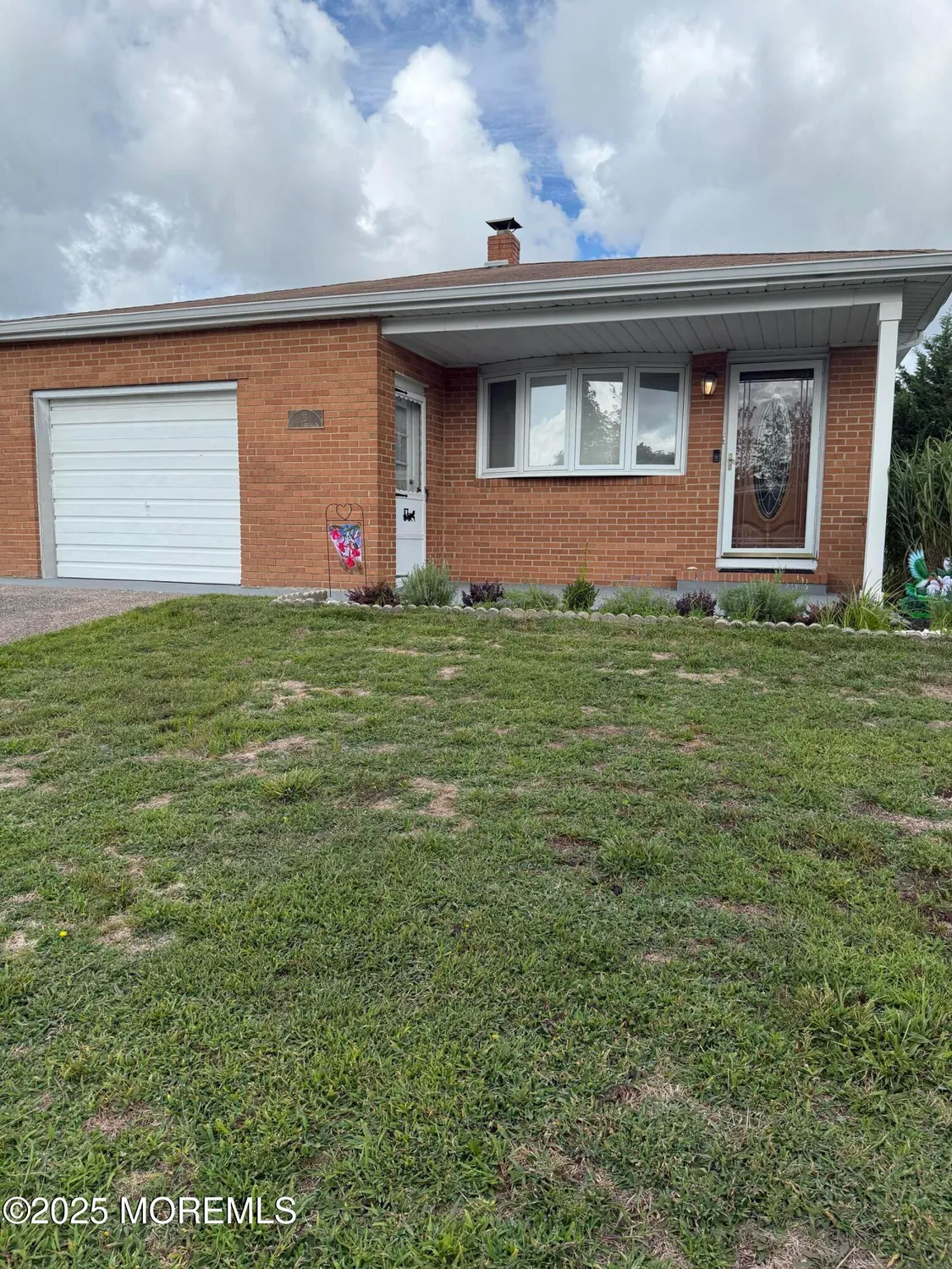 Property Slideshow image 2 of 29 | 25 spanish wells st, Toms River, NJ, 08757