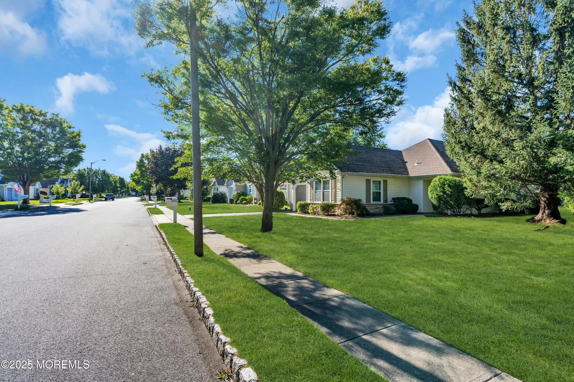 Property Slideshow image 42 of 54 | 2752 meadow lake dr, Toms River, NJ, 08755