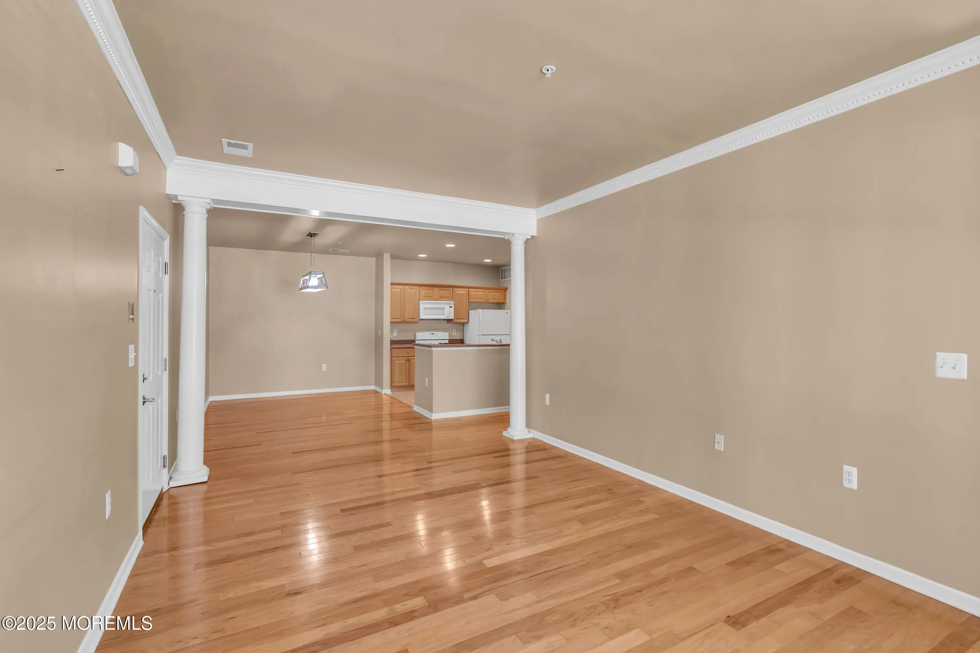 Property Slideshow image 10 of 44 | 219 sophee ln, Lakewood, NJ, 08701