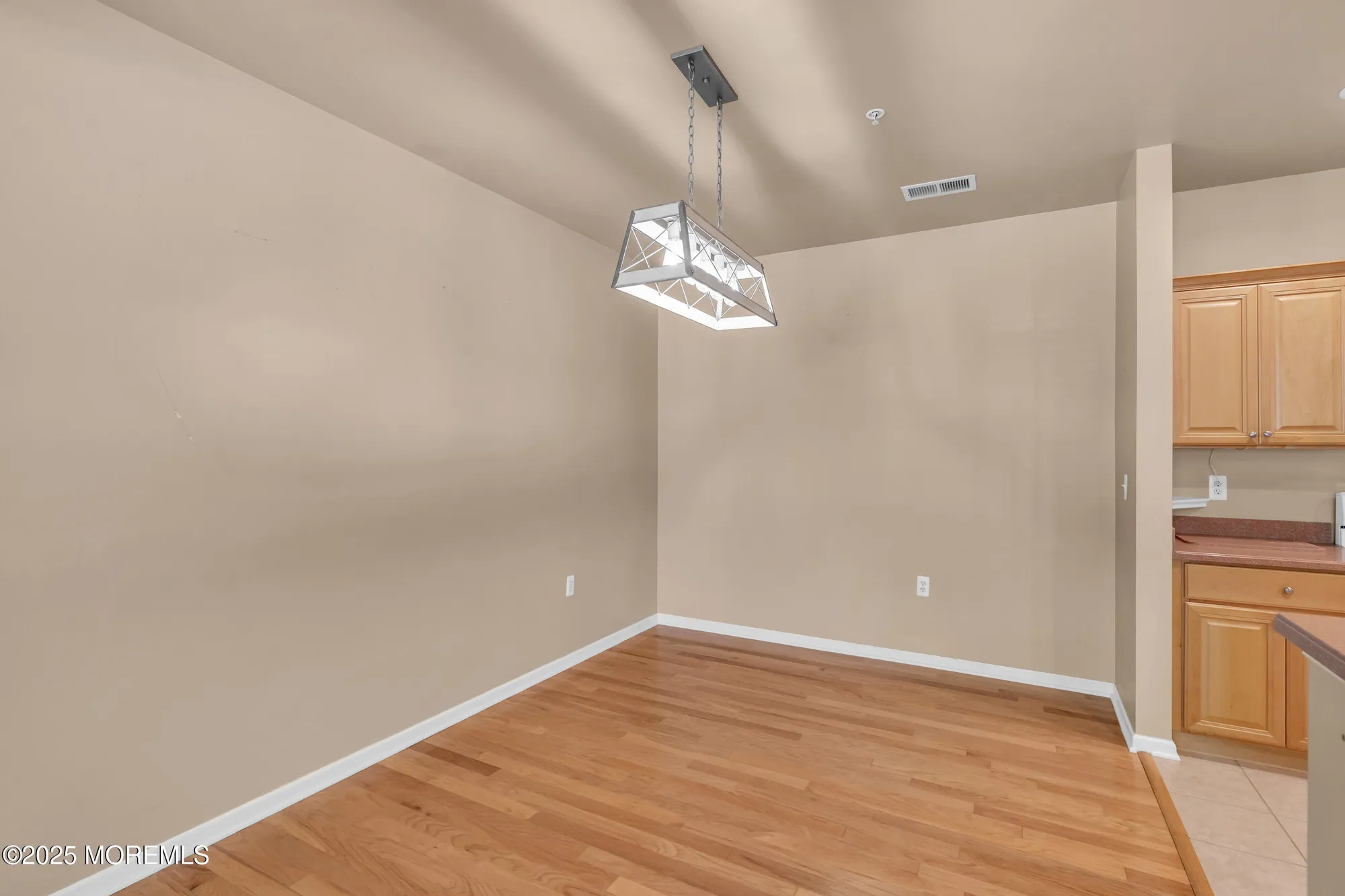 Property Slideshow image 12 of 44 | 219 sophee ln, Lakewood, NJ, 08701