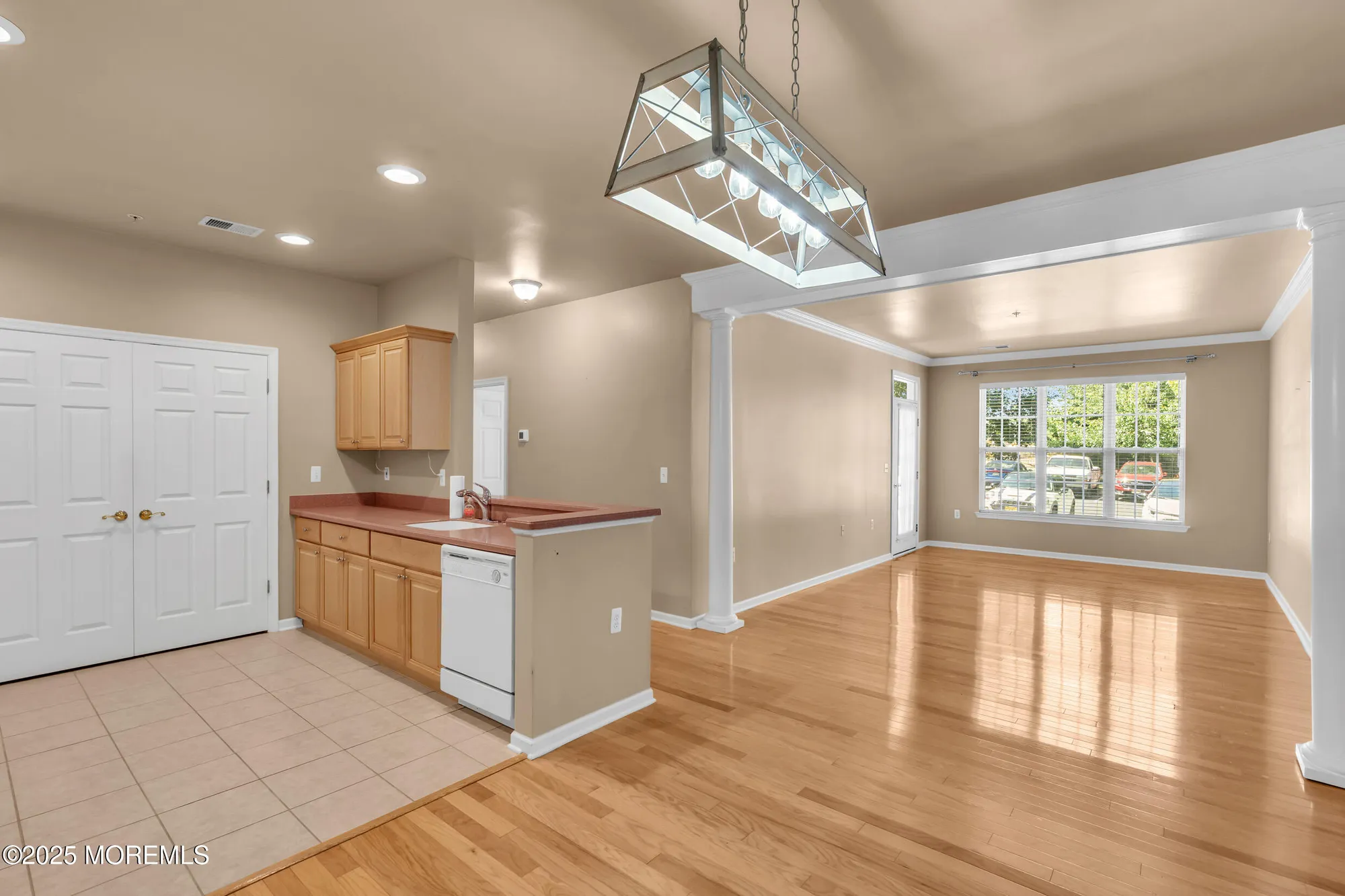 Property Slideshow image 13 of 44 | 219 sophee ln, Lakewood, NJ, 08701
