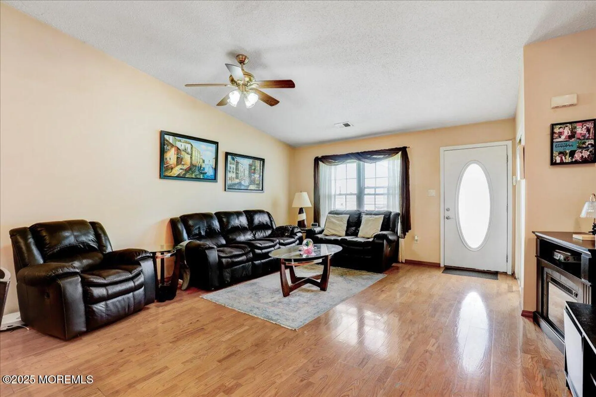 Property Slideshow image 5 of 31 | 5 jaffreyton close, Freehold, NJ, 07728