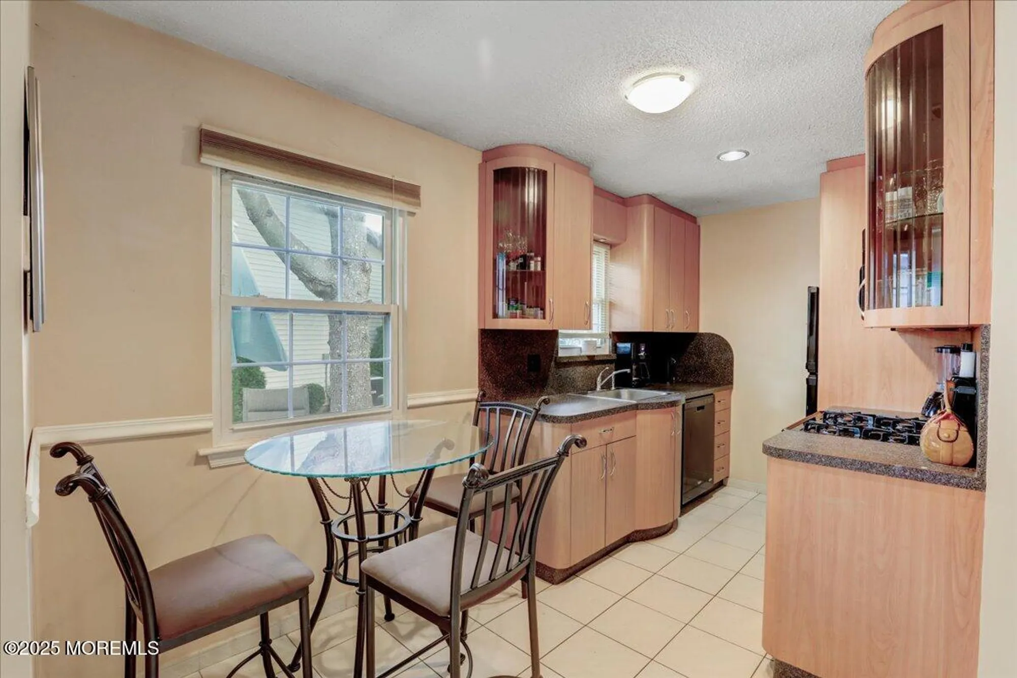 Property Slideshow image 9 of 31 | 5 jaffreyton close, Freehold, NJ, 07728