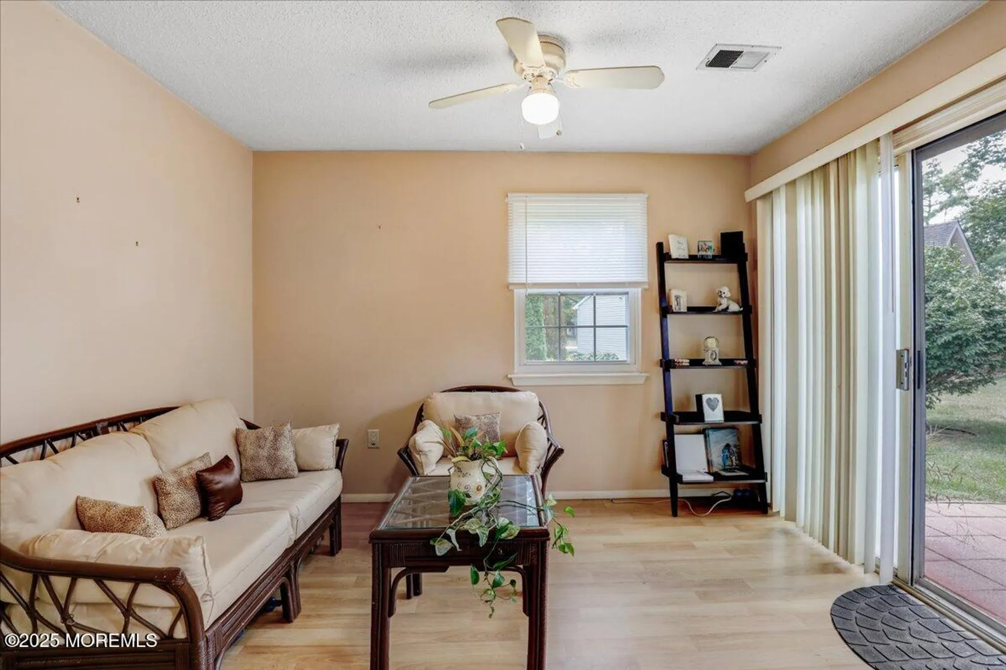 Property Slideshow image 12 of 31 | 5 jaffreyton close, Freehold, NJ, 07728