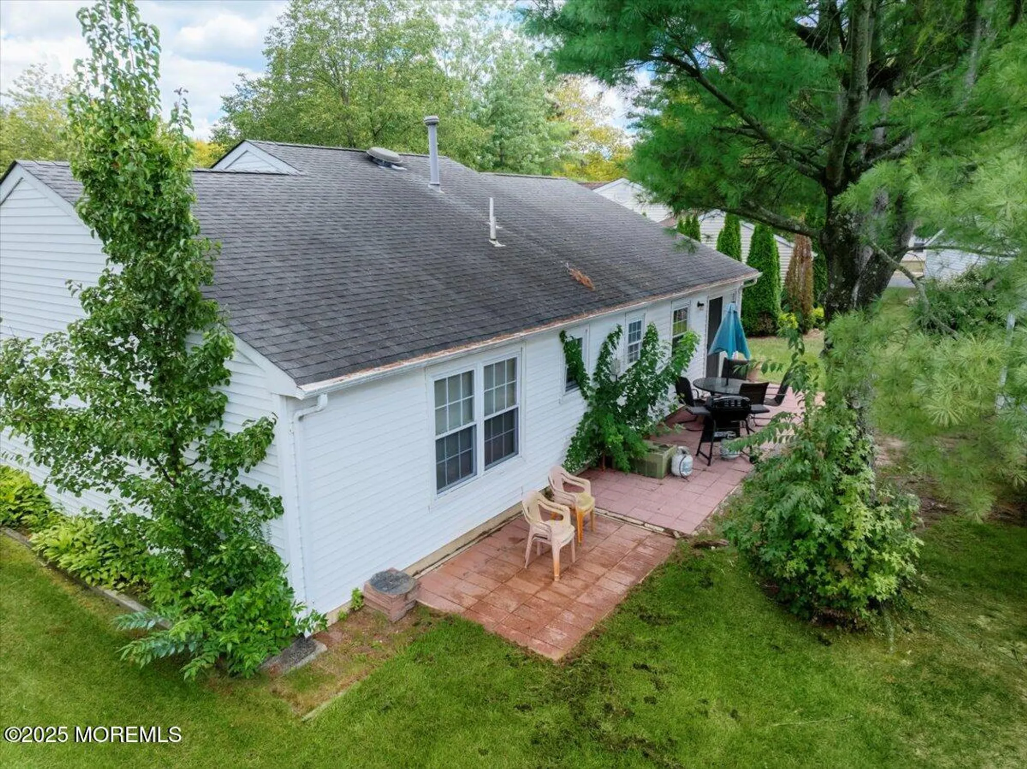 Property Slideshow image 25 of 31 | 5 jaffreyton close, Freehold, NJ, 07728