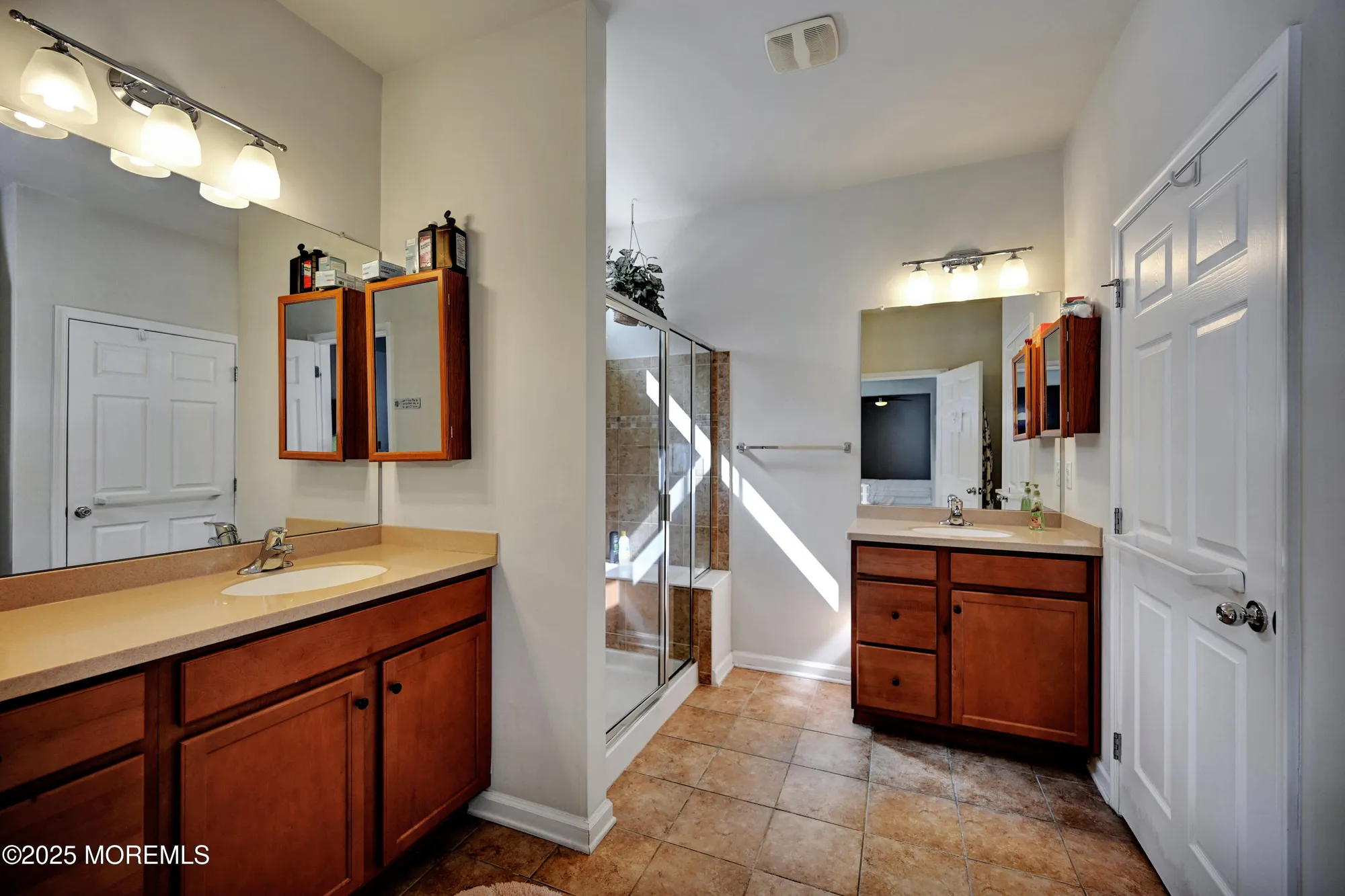 Property Slideshow image 21 of 58 | 3 w rossini ct, Farmingdale, NJ, 07727