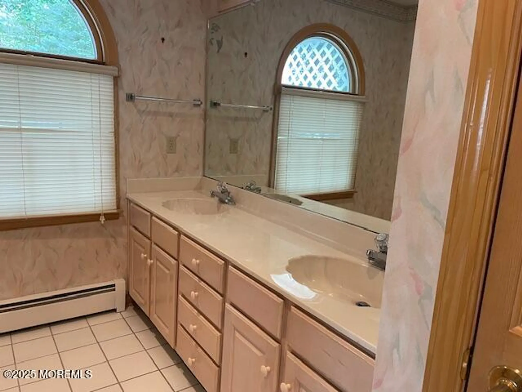 Property Slideshow image 23 of 47 | 1580 scholar pl, Toms River, NJ, 08755
