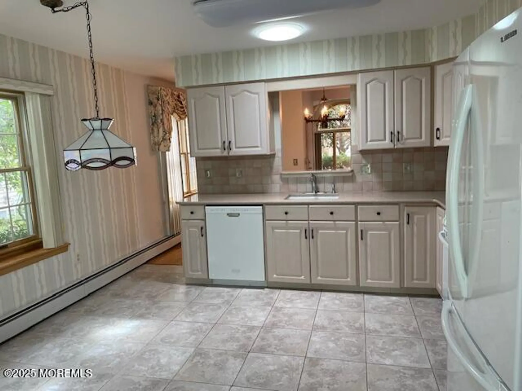 Property Slideshow image 12 of 47 | 1580 scholar pl, Toms River, NJ, 08755