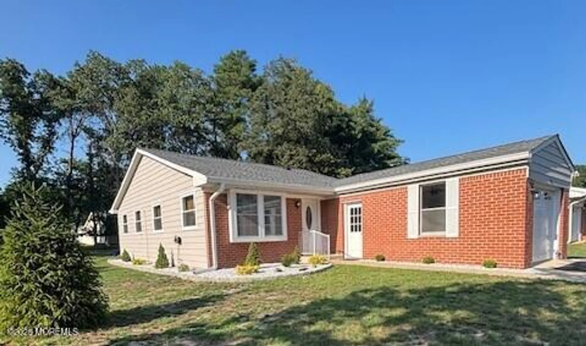 Property Slideshow image 1 of 19 | 786 hudson pkwy, Whiting, NJ, 08759