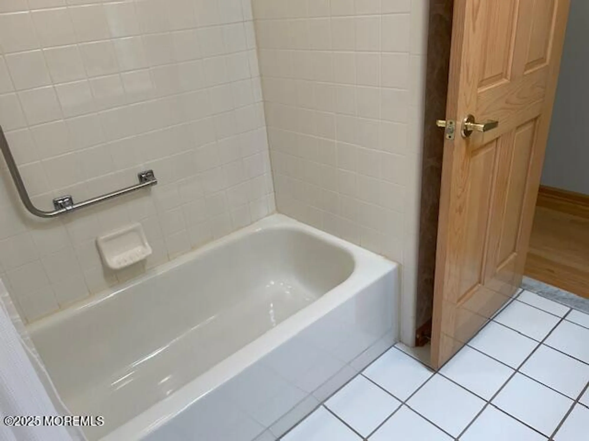 Property Slideshow image 32 of 47 | 1580 scholar pl, Toms River, NJ, 08755