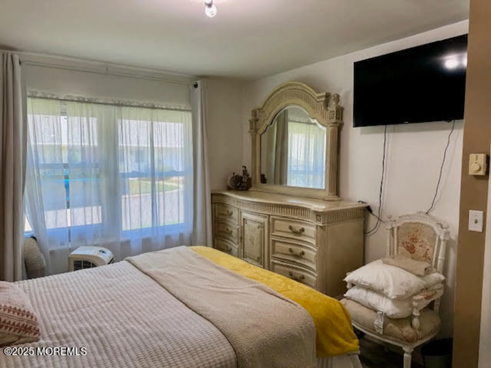 Property Slideshow image 14 of 20 | 228c buckingham ct, Lakewood, NJ, 08701